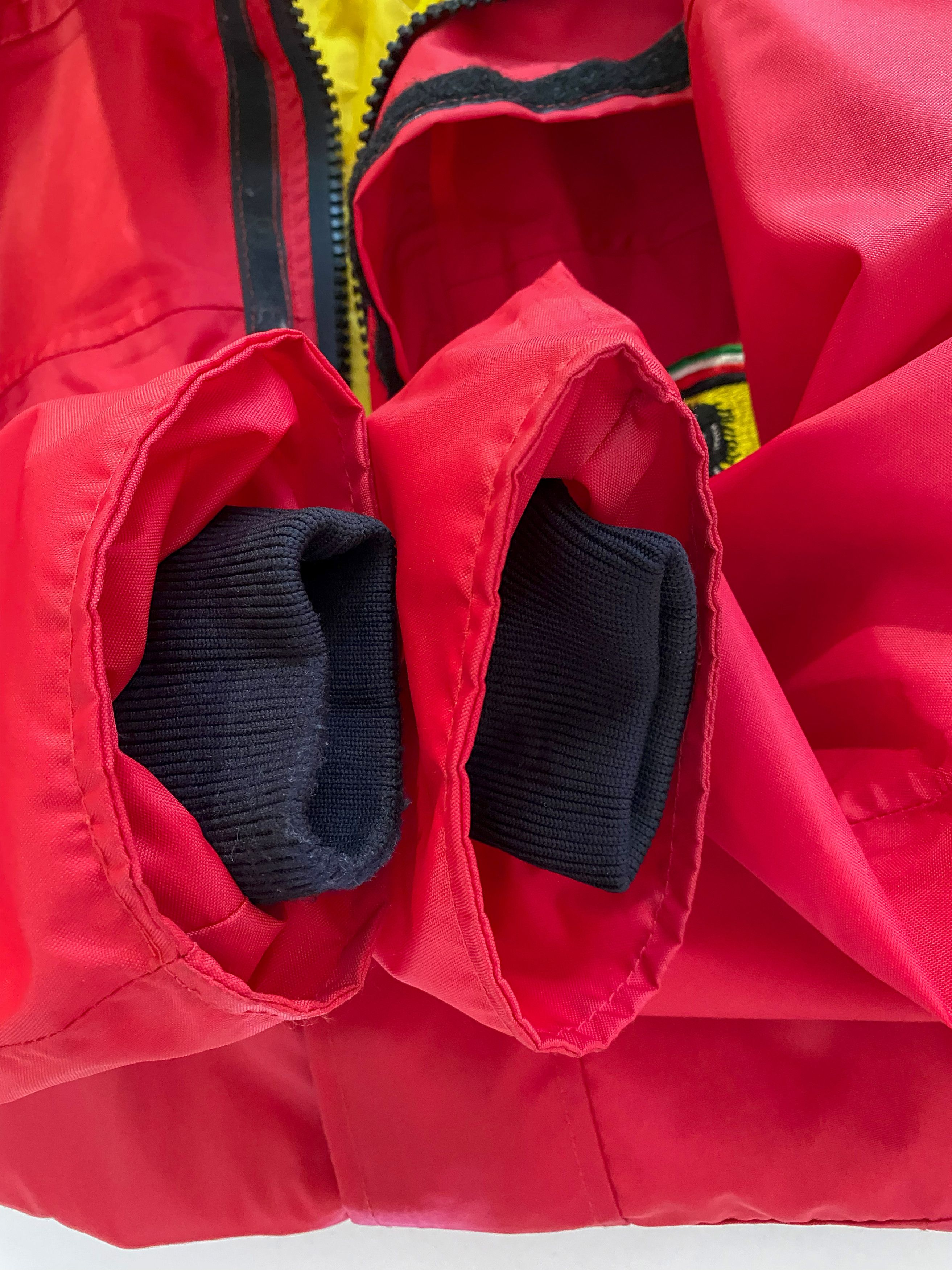 Ferrari Vintage Ferrari Official 1996 Nylon Jacket Parka F1 Size L Size US L / EU 52-54 / 3 - 9 Thumbnail