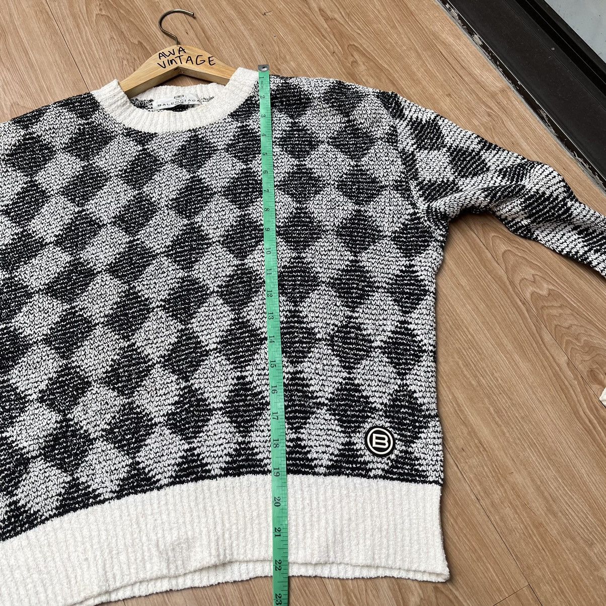 Balenciaga × Vintage Balenciagaa Paris Vintage Knitwear Big Logo Argyle Patern Size L / US 10 / IT 46 - 11 Thumbnail