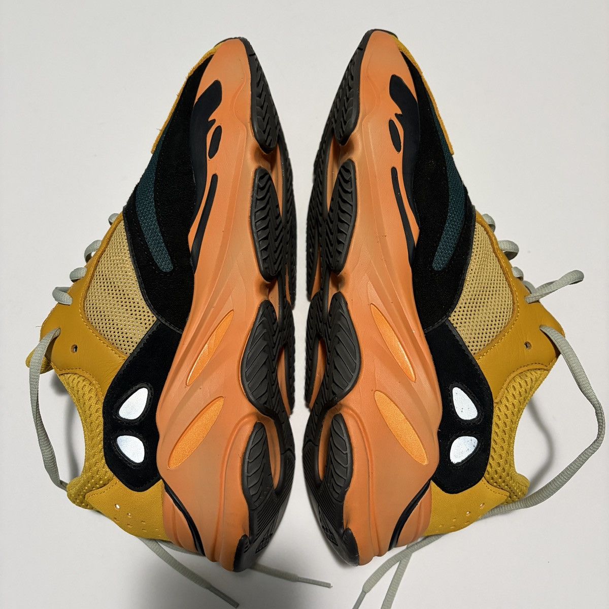Yeezy Yeezy Boost 700 Sun GZ6984 Men’s US 9 No Box Size US 9 / EU 42 - 3 Thumbnail