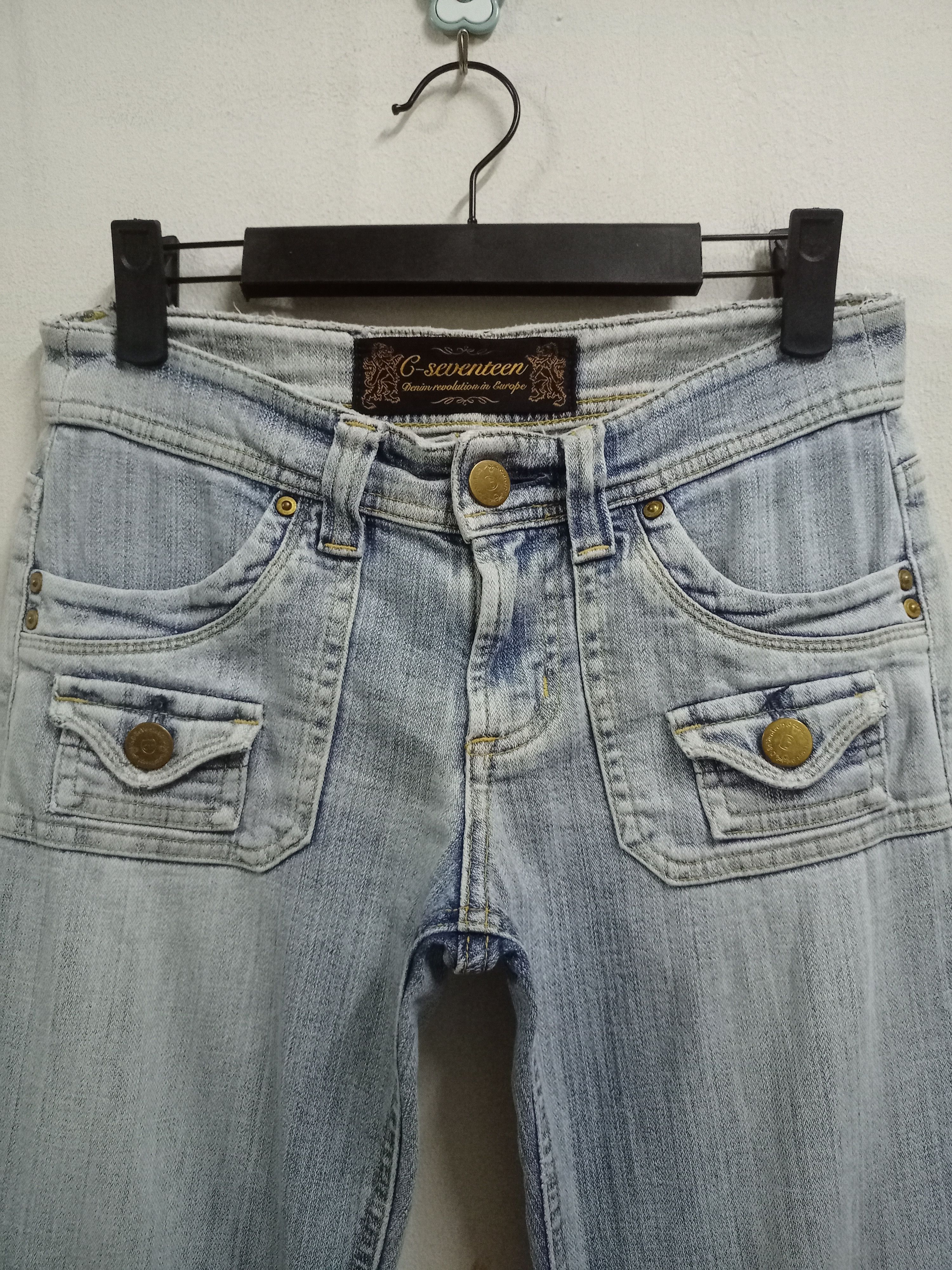 Japanese Brand Vintage Japanese Brand Blue Wash Flare Denim Bush Pants Size 28" / US 6 / IT 42 - 4 Thumbnail