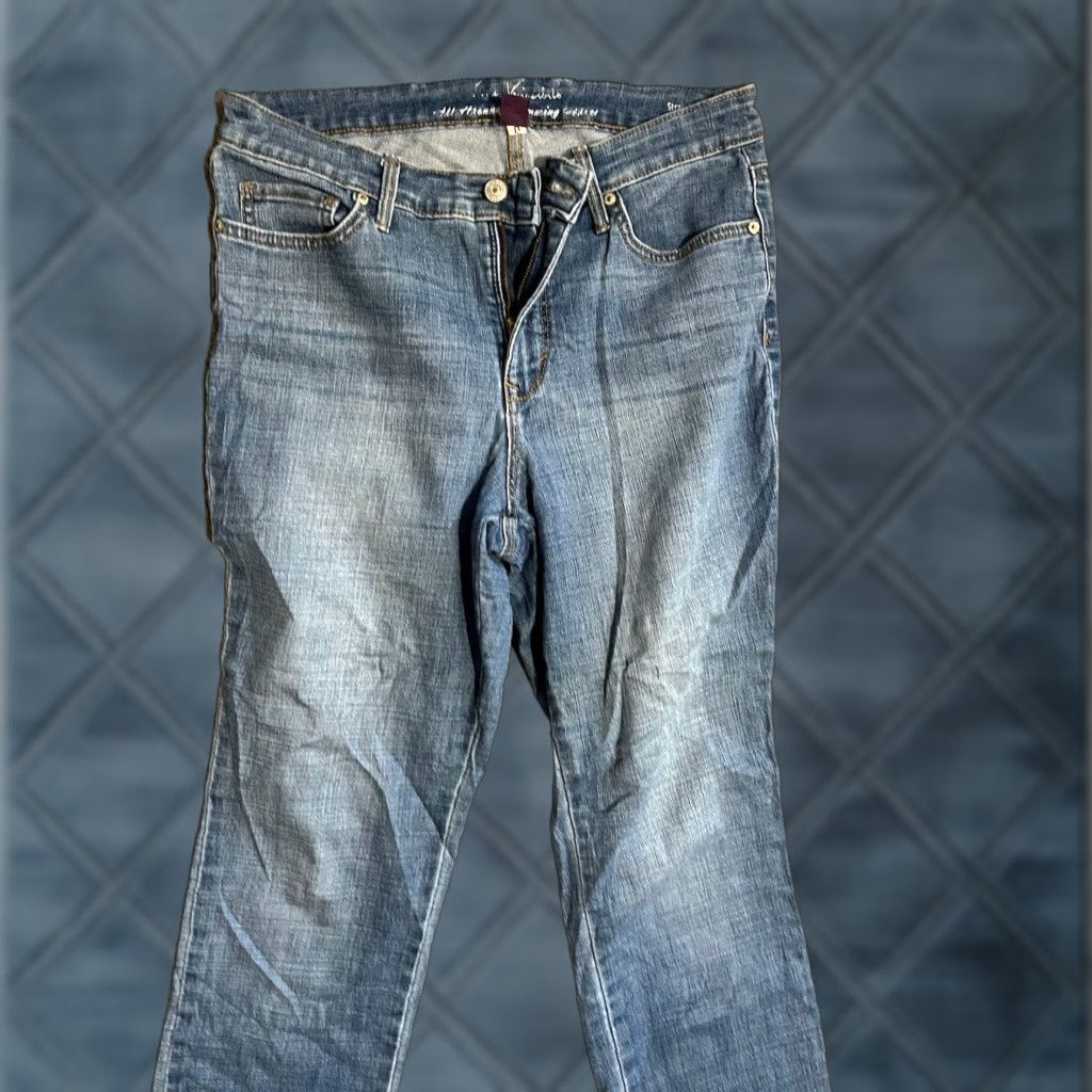 Gloria Vanderbilt Gloria Vanderbilt Jeans, All-Around Slimming Effect, Size 6, Denim, 5-Pocket, Stretch, Blue, Mid Rise, Straight Style, Regular, Women Size 28" / US 6 / IT 42 - 1 Thumbnail