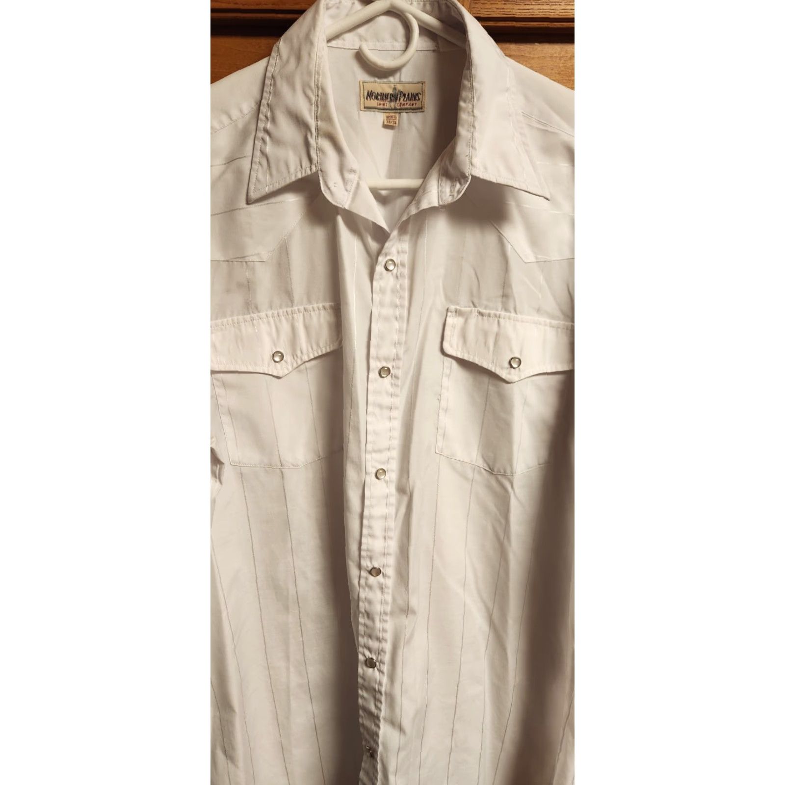 Vintage VINTAGE NORTHERN PLAINS Shirt Men’s 16-16 1/2 33/34 White Long Sleeved Pearl Snap VTG Size US L / EU 52-54 / 3 - 3 Thumbnail