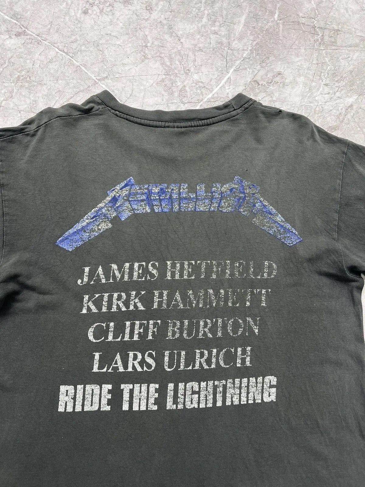 Band Tees × Metallica Metallica rare 90s ride the lightning t shirt faded Size US M / EU 48-50 / 2 - 13 Thumbnail