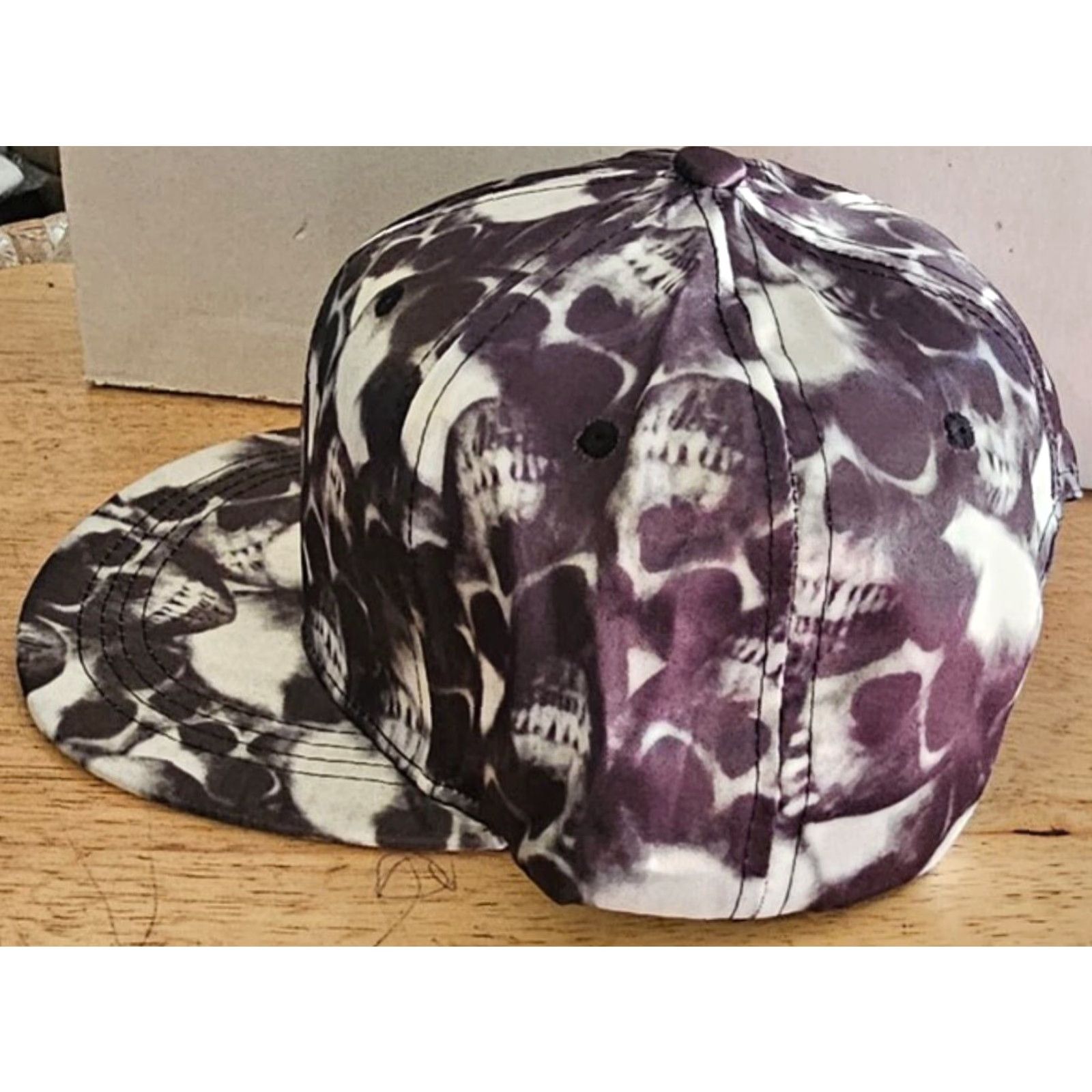 Gloverall SKULL SKULLS ALL OVER HALLOWEEN HORROR SCARY SNAPBACK ADJUSTABLE BASEBALL CAP Size ONE SIZE - 3 Thumbnail
