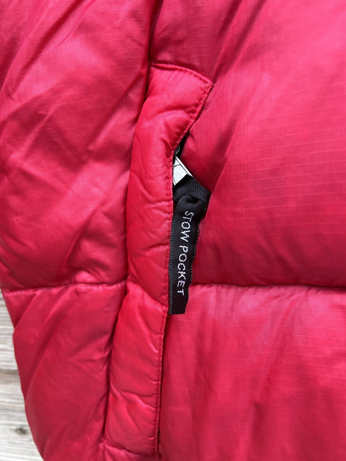 The North Face 90s Vintage The North Face 700 Nuptse Puffer Down Jacket Size US L / EU 52-54 / 3 - 6 Thumbnail