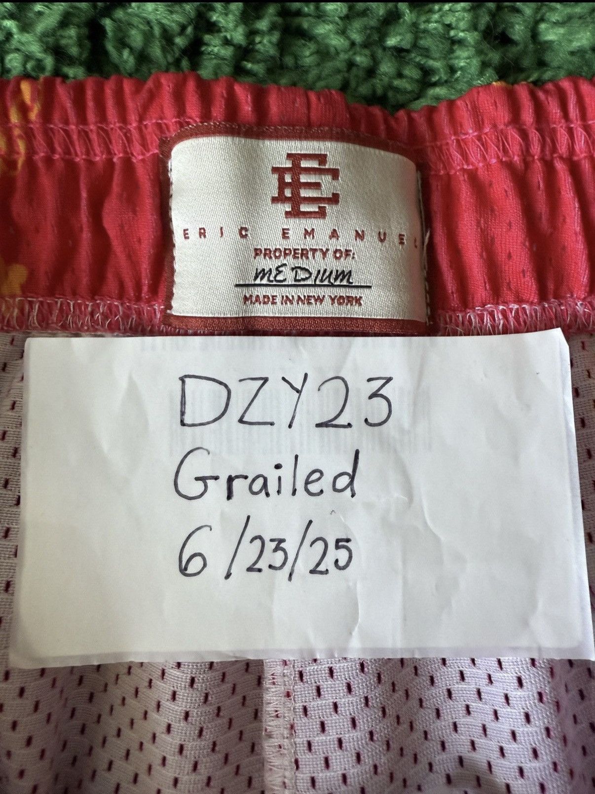Eric Emanuel Eric Emanuel EE Basic Red Paisley Short SS20 Size US 30 / EU 46 - 2 Thumbnail