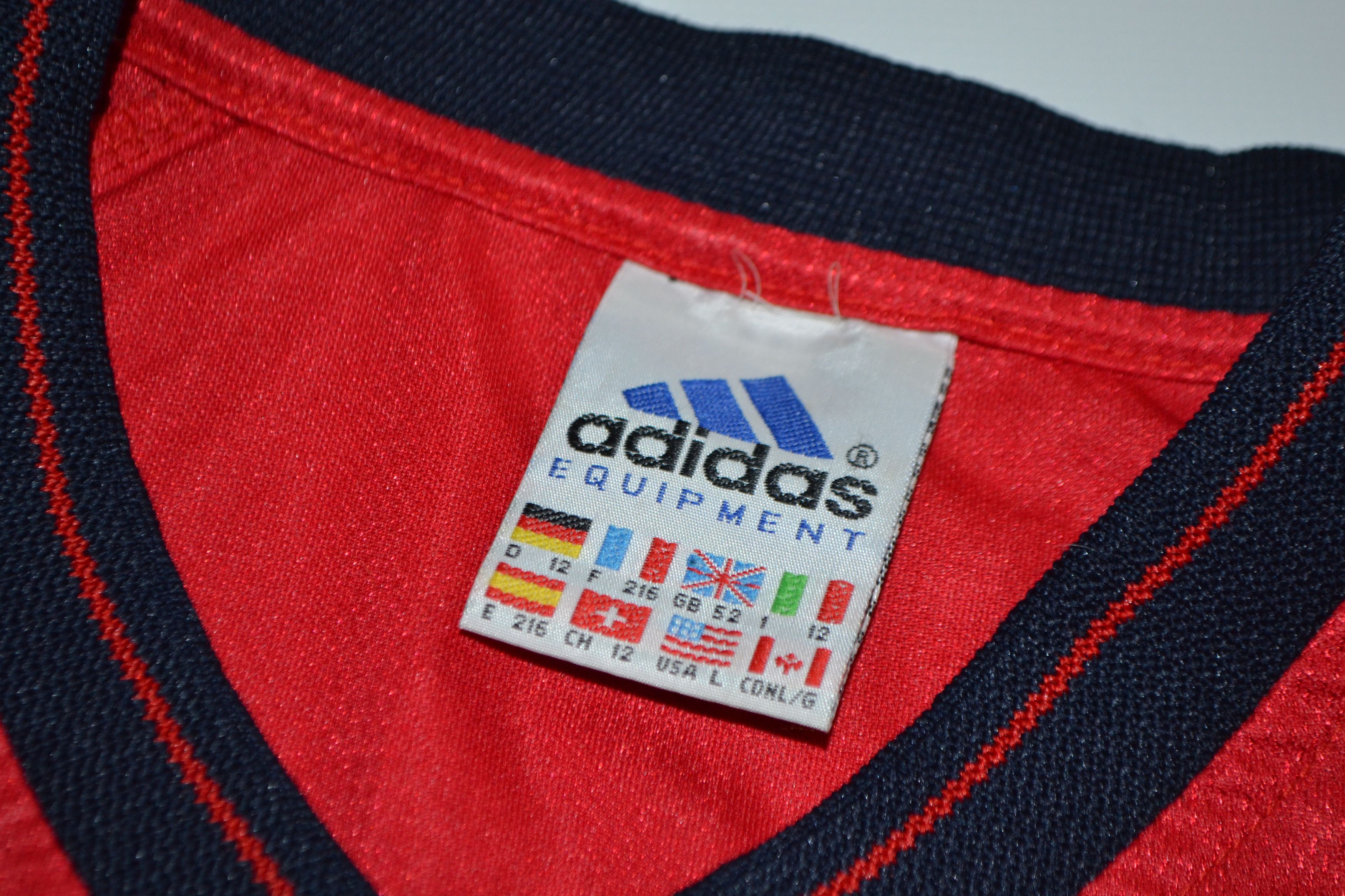 Adidas Adidas Equipment 90s Vintage Football Shirt Template Jersey Size US L / EU 52-54 / 3 - 3 Thumbnail