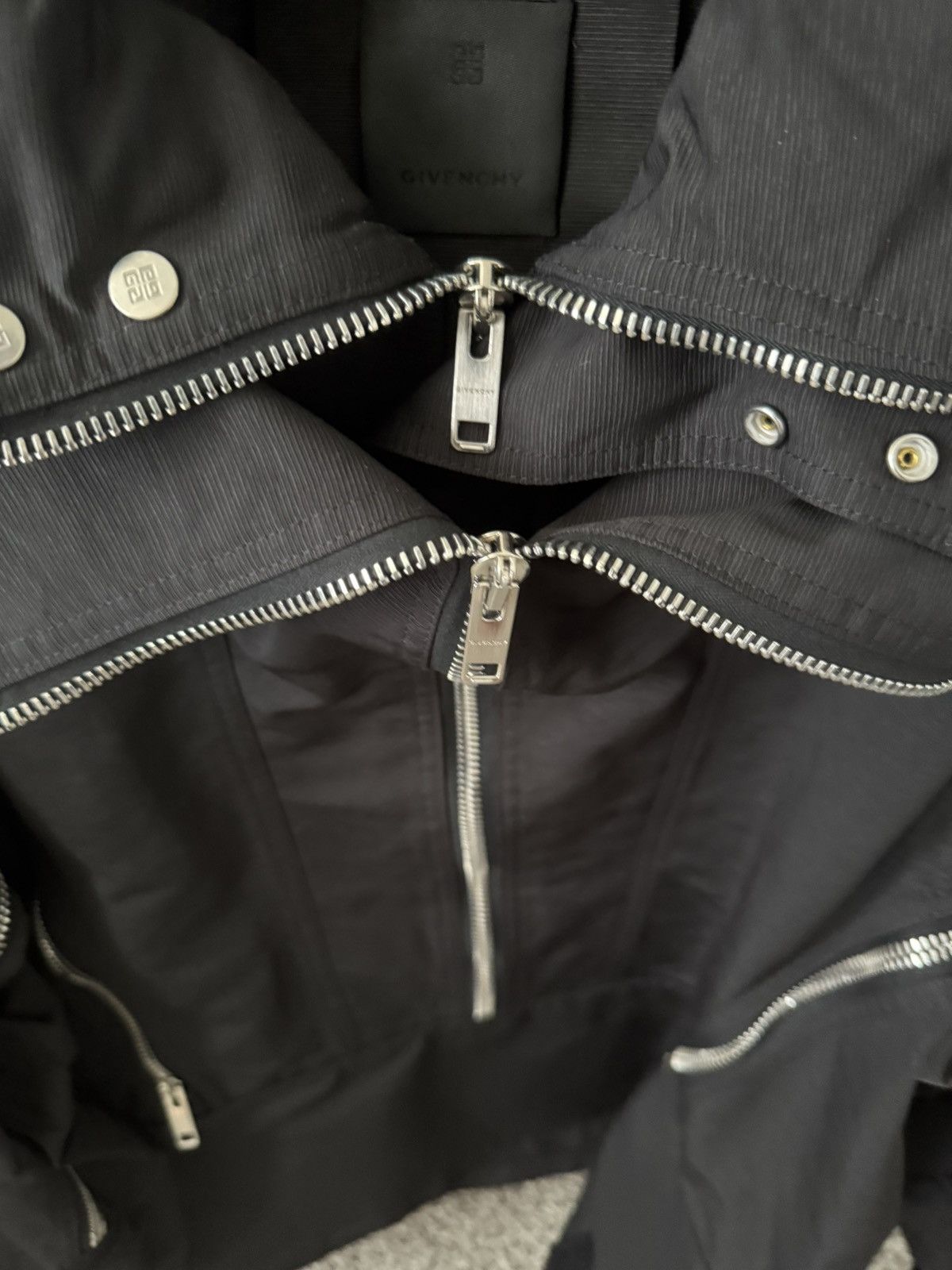 Givenchy Givenchy Spring 2021 zip detail windbreaker jacket Size US L / EU 52-54 / 3 - 4 Thumbnail