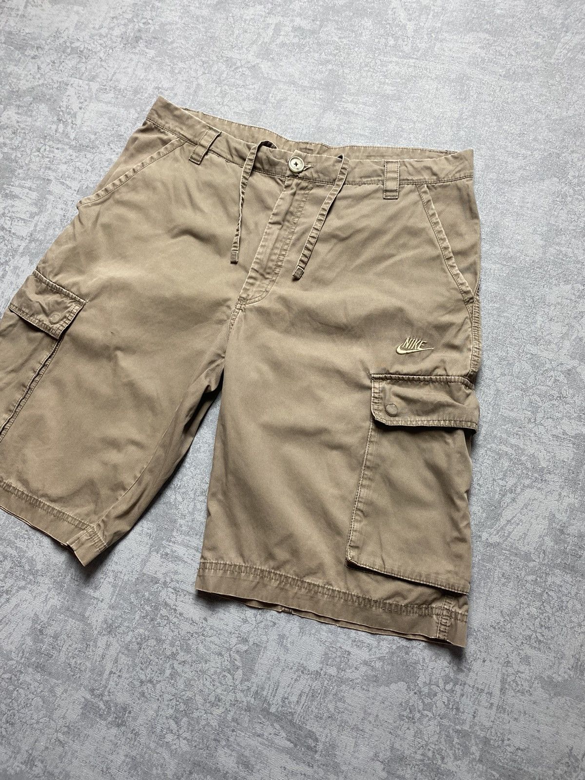 Vintage Vintage Nike Cargo Shorts Mens L Swoosh Y2K Size US 34 / EU 50 - 3 Thumbnail