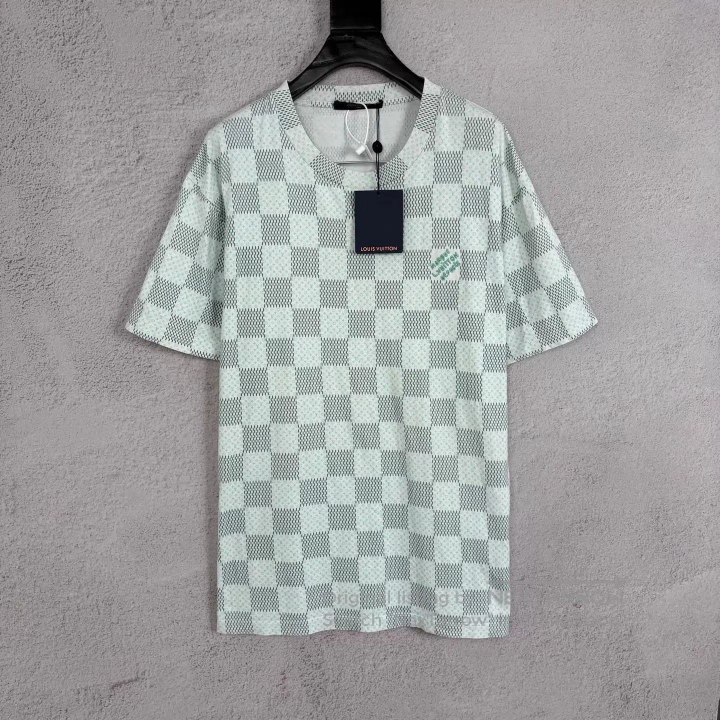Louis Vuitton Checkered Short Sleeve T-Shirt. Size US XXL / EU 58 / 5 - 1 Thumbnail
