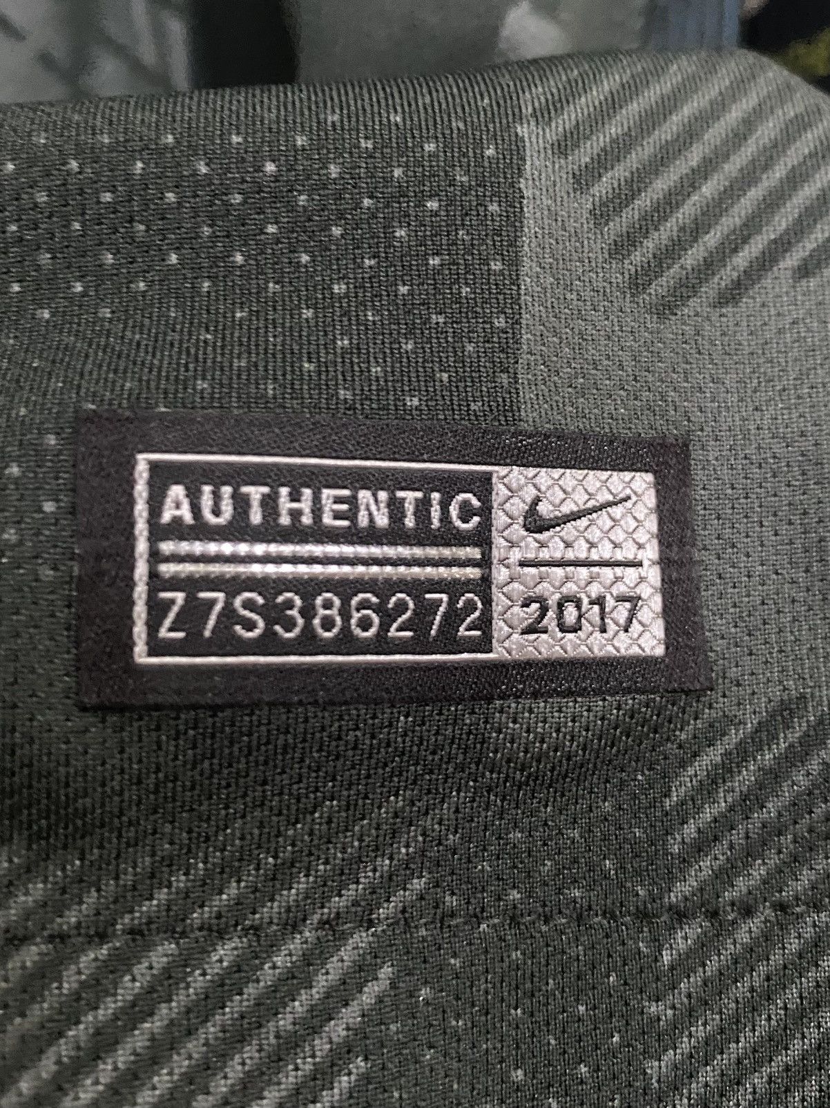 Nike Brand New Manchester City 2017-2018 Third Soccer Jersey Size US M / EU 48-50 / 2 - 9 Thumbnail
