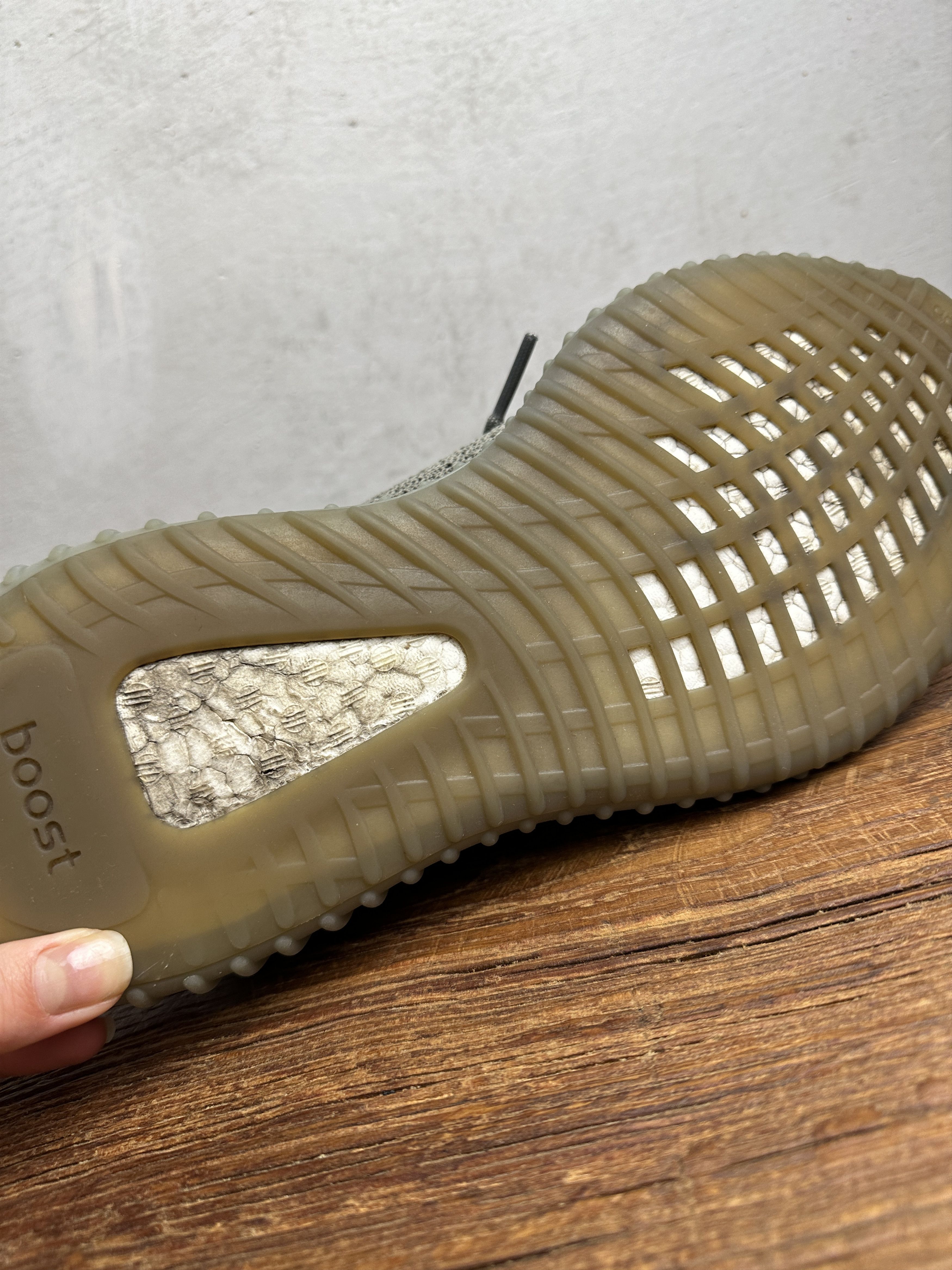Adidas Adidas Yeezy Boost 350 V2 Olive HQ2059 Sneakers Size US 10.5 / EU 43-44 - 9 Thumbnail