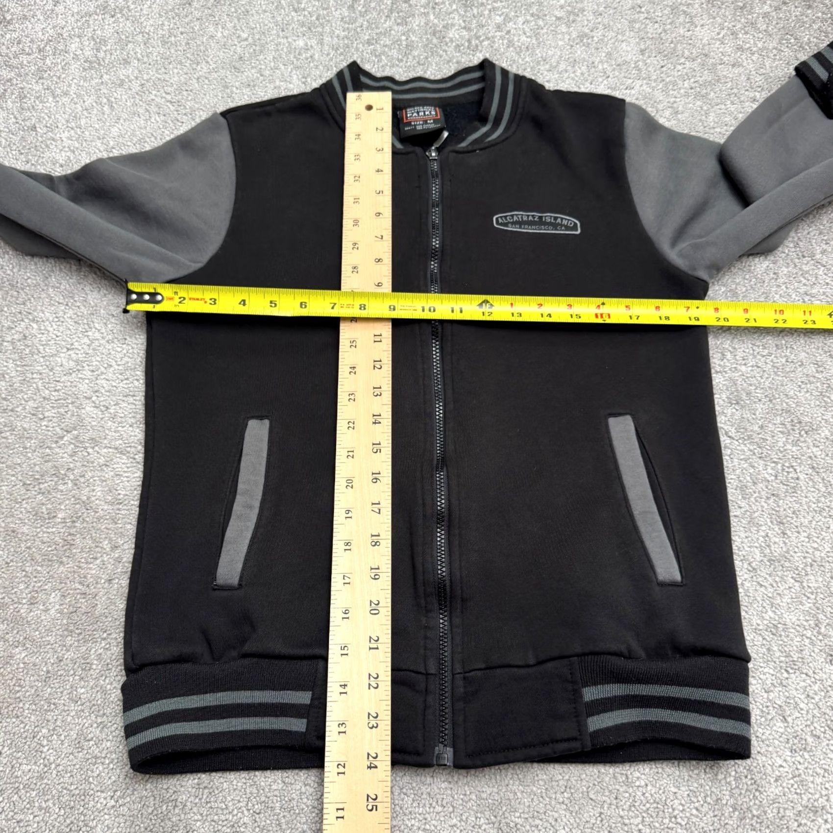 Vintage Golden Gate National Parks Alcatraz Island Bomber Jacket M Black Gray Vintage-Style? No Size US M / EU 48-50 / 2 - 7 Thumbnail