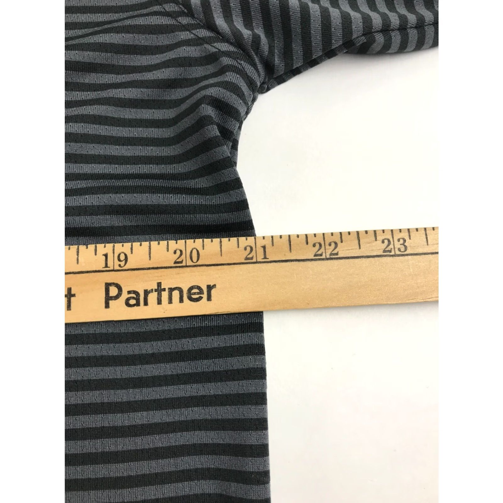 PGA Tour PGA TOUR Polo Shirt Men's Size Medium Black Gray Striped Short Sleeve Shirt Size US M / EU 48-50 / 2 - 3 Thumbnail