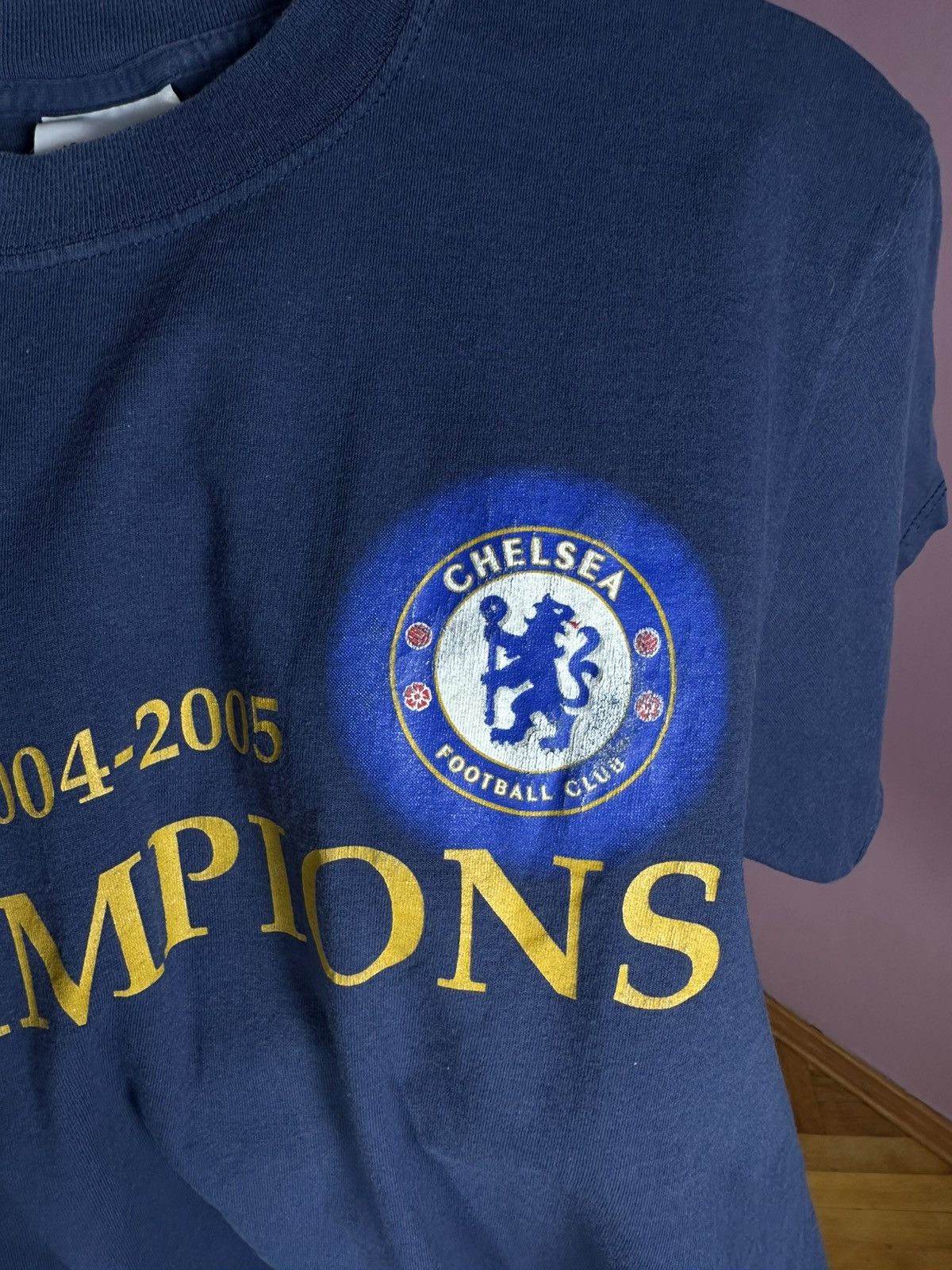 Fruit Of The Loom Chelsea FC Champions 2004 Tee Vintage TShirt Football Jersey Size US S / EU 44-46 / 1 - 8 Thumbnail