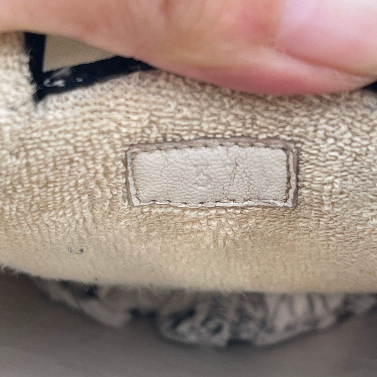 Gucci Gucci Women's Distressed Sneaker 37 Size US 6.5 / IT 36.5 - 8 Thumbnail