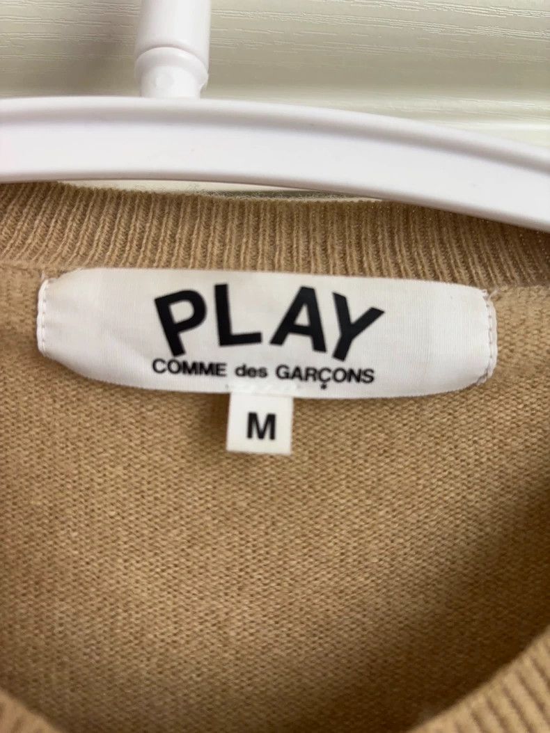 Other Comme Des Garcons Cardigan. M size, camel classic style, b Size M / US 6-8 / IT 42-44 - 3 Thumbnail