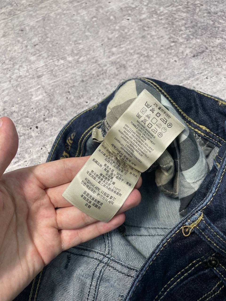 Burberry Vintage Burberry Brit Flared Denim Jeans Women Y2K Size 30" / US 8 / IT 44 - 9 Thumbnail