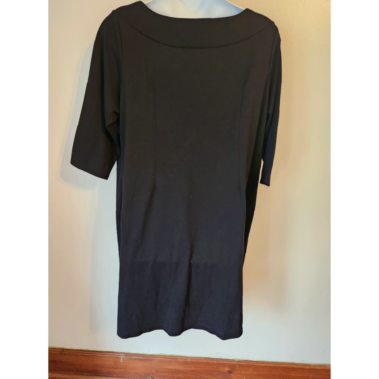 Avenue Avenue Black Beaded Trim Knee Length Shift Dress 3X Women Pants? Size XXL / US 16-18 / IT 52-54 - 4 Thumbnail