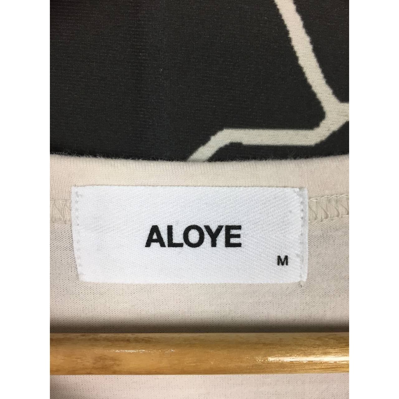 Japanese Brand Aloye Japanese Brand Minimalist Style Long Sleeve Tee Size US M / EU 48-50 / 2 - 23 Thumbnail