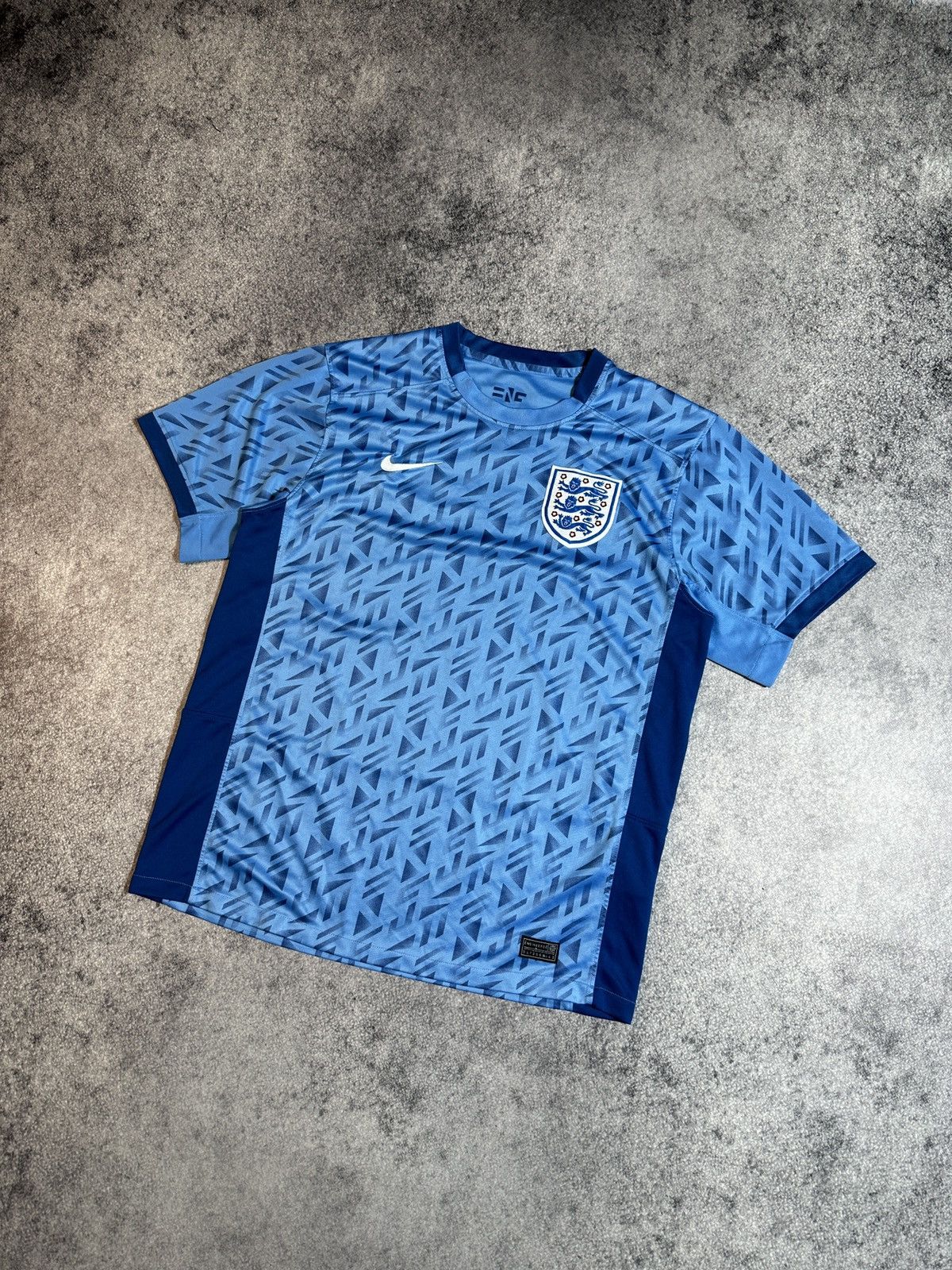 Nike Rare Nike England Soccer Jersey Streetwear Vintage Style M Size US S / EU 44-46 / 1 - 1 Thumbnail