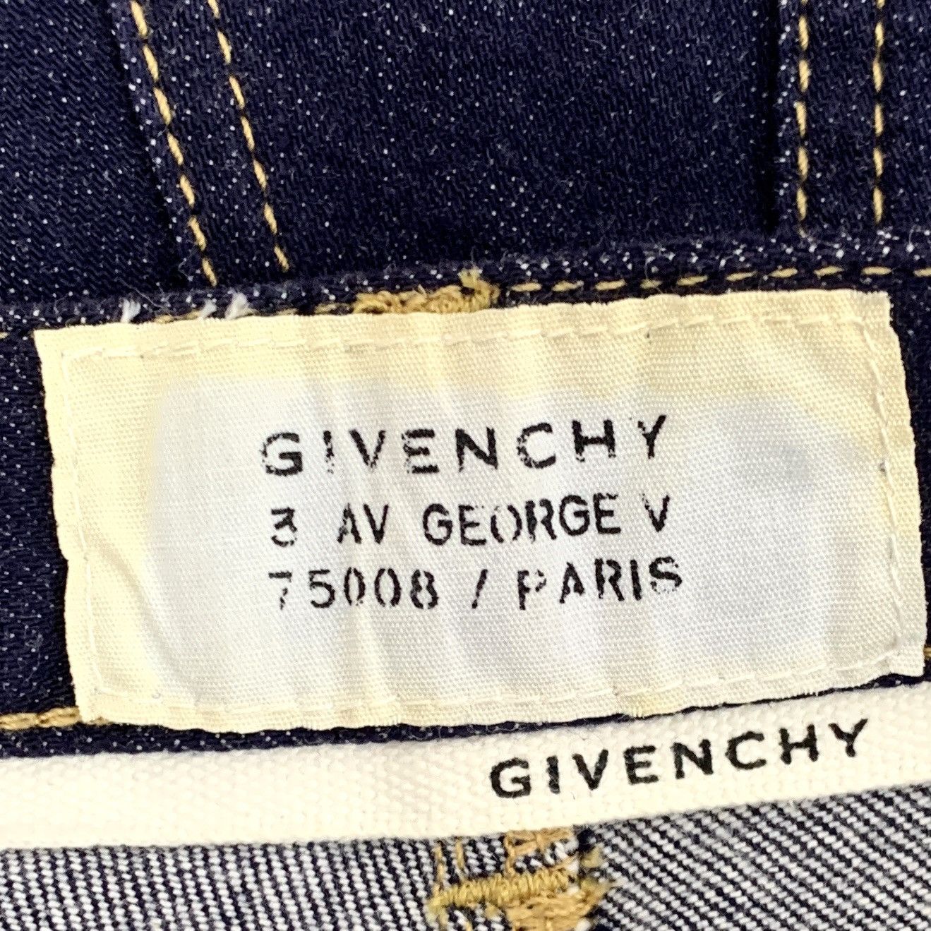 Givenchy Givenchy Dark Blue Denim Shorts With Logo Leather Tag K26WX Size 26" / US 2 / IT 38 - 7 Thumbnail
