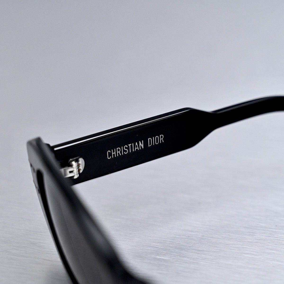Dior DIOR DIORSIGNATURE B8U 14A0 SUNGLASSES Size ONE SIZE - 4 Thumbnail