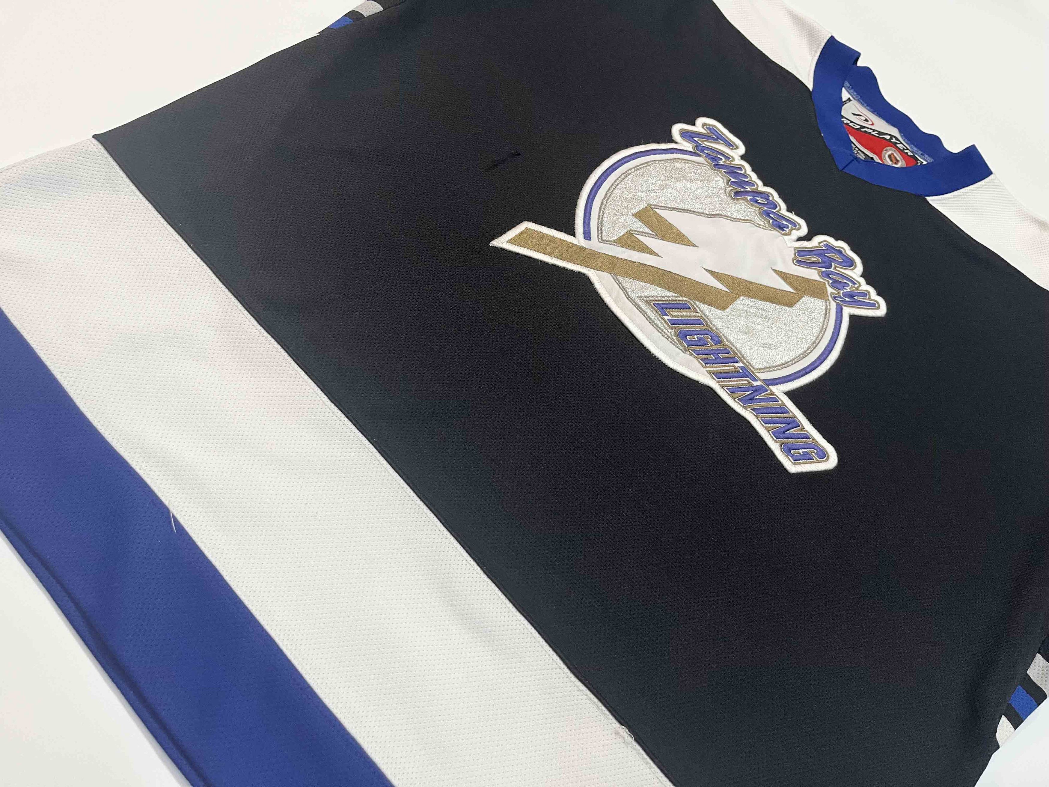 Pro Player Vintage Pro Player Tampa Bay Lightning NHL Hockey Jersey Size US L / EU 52-54 / 3 - 6 Thumbnail