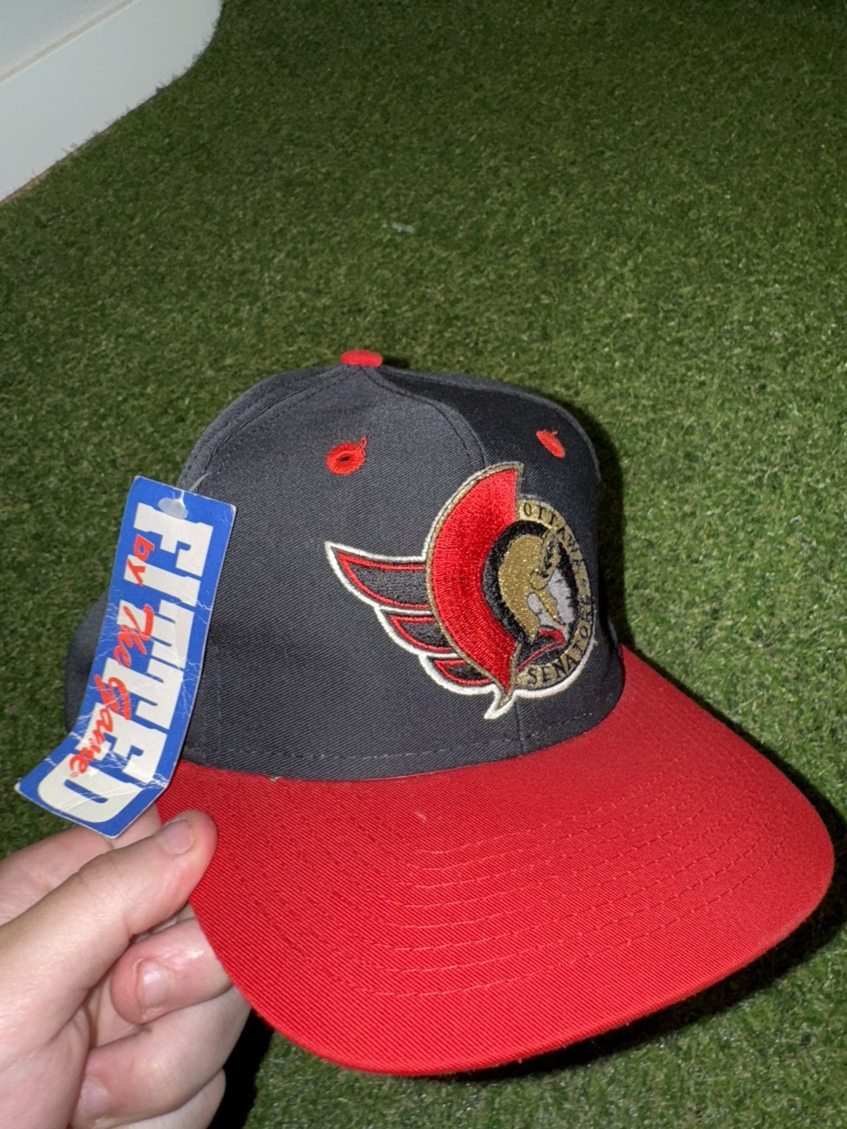 NHL Ottawa senators snapback BNWT Size ONE SIZE - 1 Thumbnail