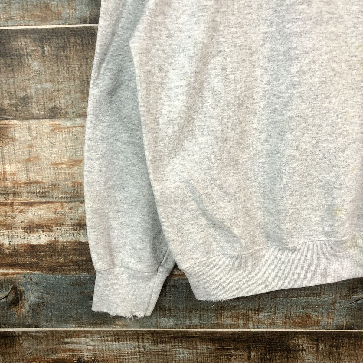 Tultex Tultex vintage ripped plain Sweatshirt #A2499 Size US M / EU 48-50 / 2 - 7 Thumbnail