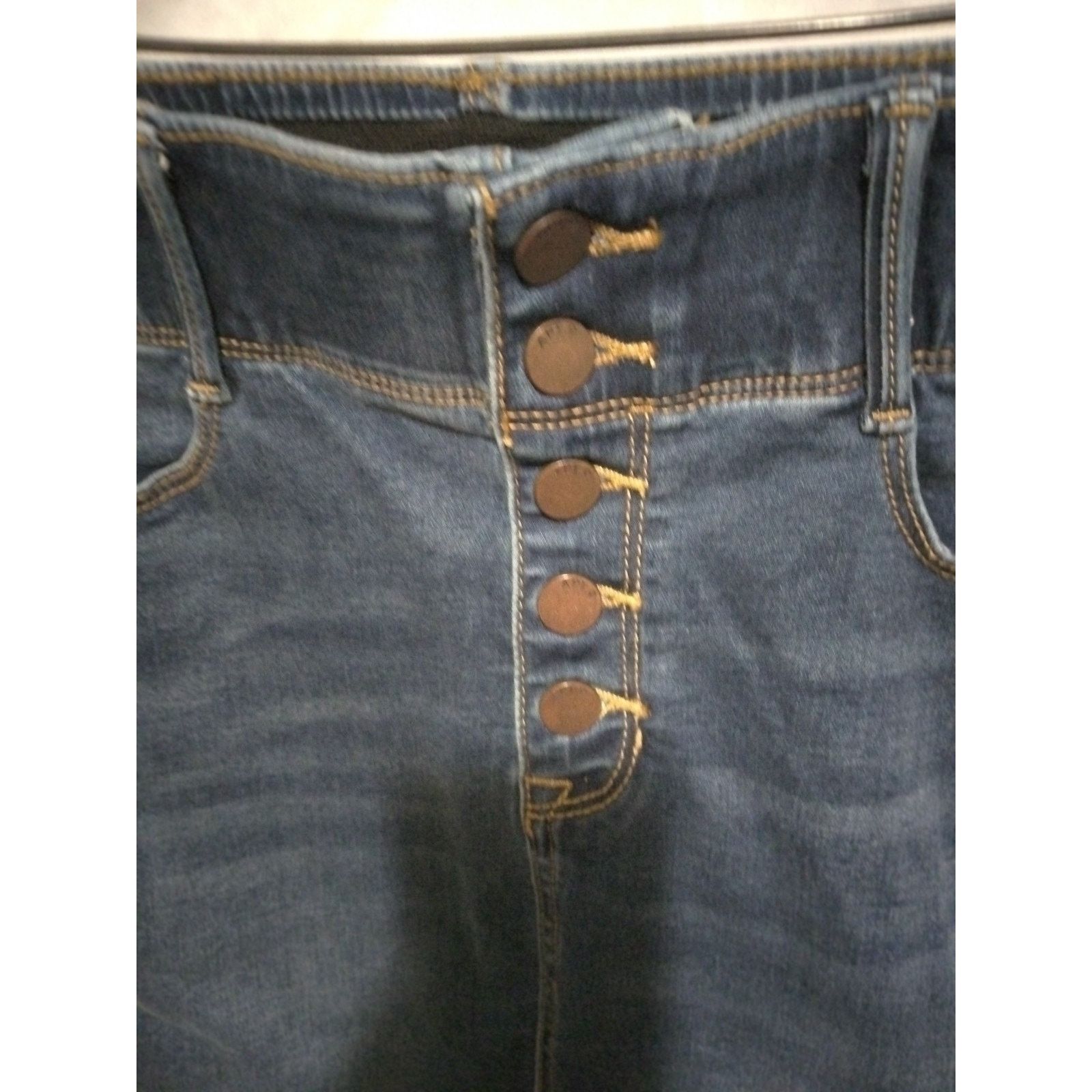 Apt. 9 Apt 9 Size 8 Jean Skirt With Slit In Back 5 Buttons Front Size 30" / US 8 / IT 44 - 2 Thumbnail