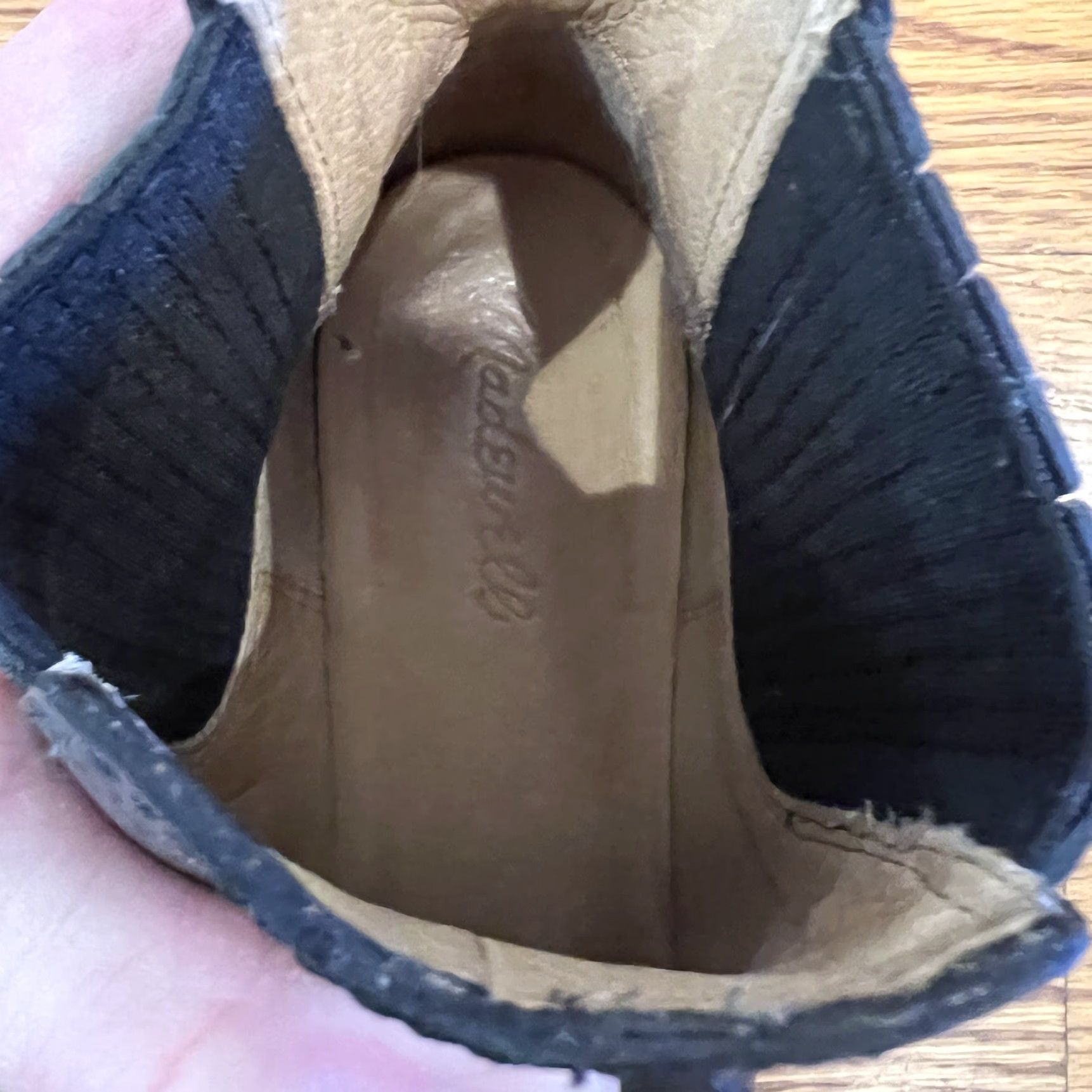 Madewell Madewell Chelsea Boots Black Leather Size 10 M Women Shoe Chelsea Boot Block Heel Size US 10 / IT 40 - 7 Thumbnail