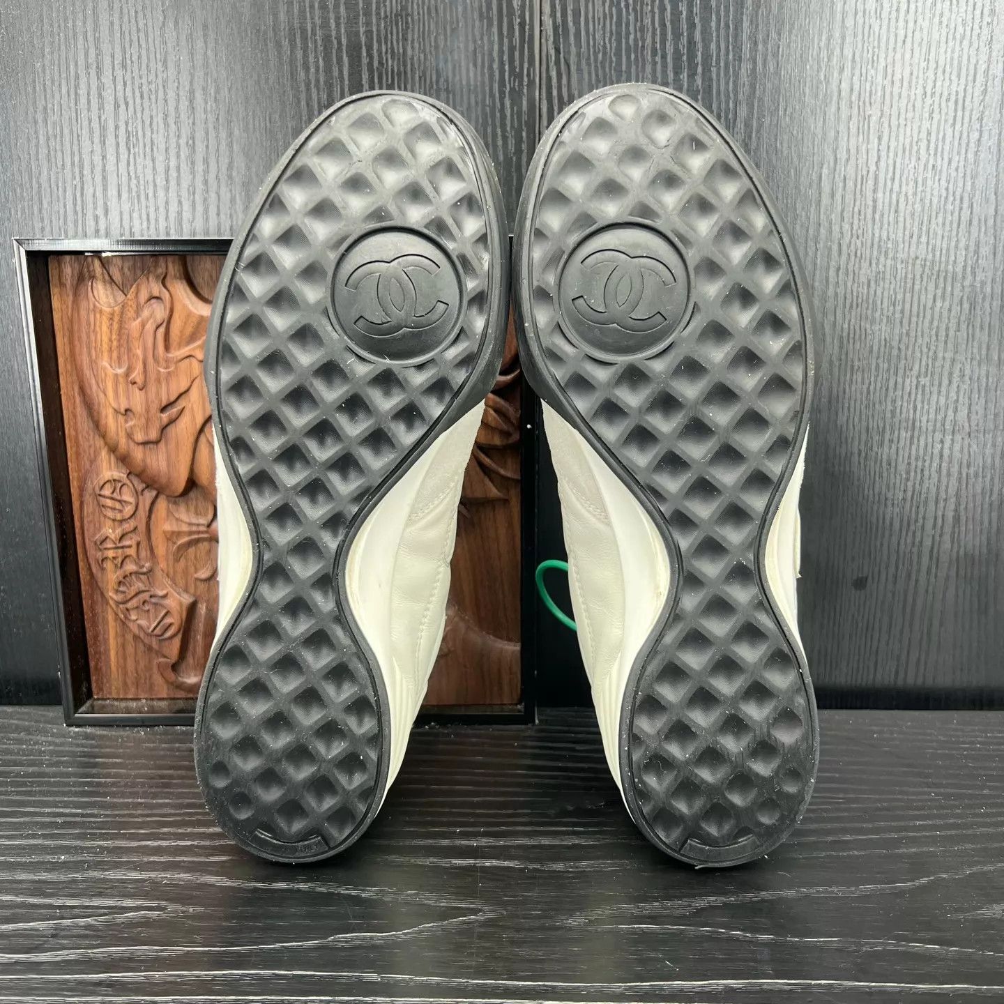Chanel Chanel 25S White Leather Trainer EU 38 Near Mint Size US 7.5 / IT 37.5 - 7 Thumbnail
