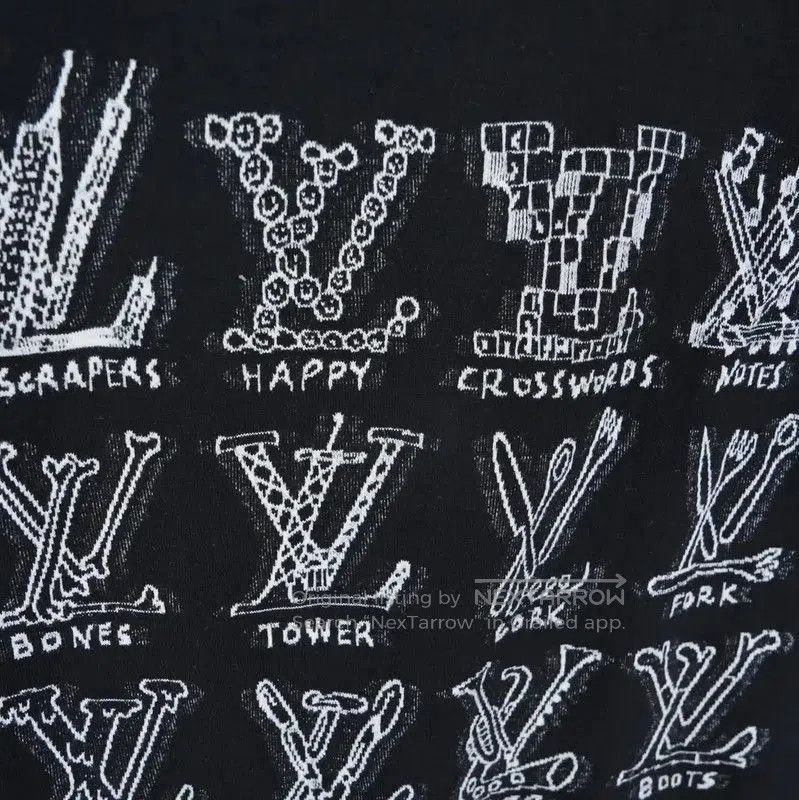 Louis Vuitton Louis Vuitton Black Graffiti Logo T. Size XS / US 0-2 / IT 36-38 - 5 Thumbnail