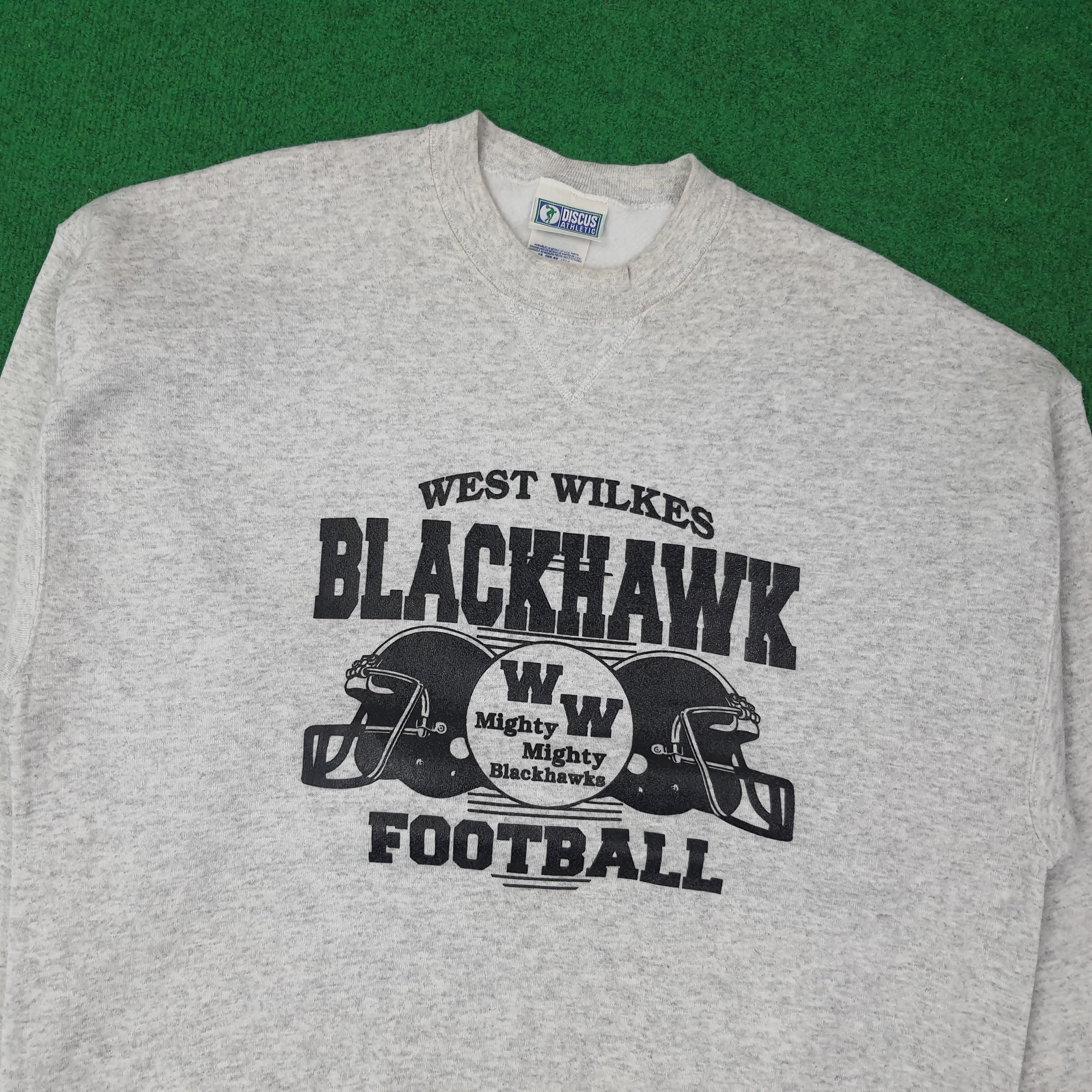 Vintage Vintage Discus Blackhawk Football Team Sweatshirt C266N15 Size US L / EU 52-54 / 3 - 2 Thumbnail