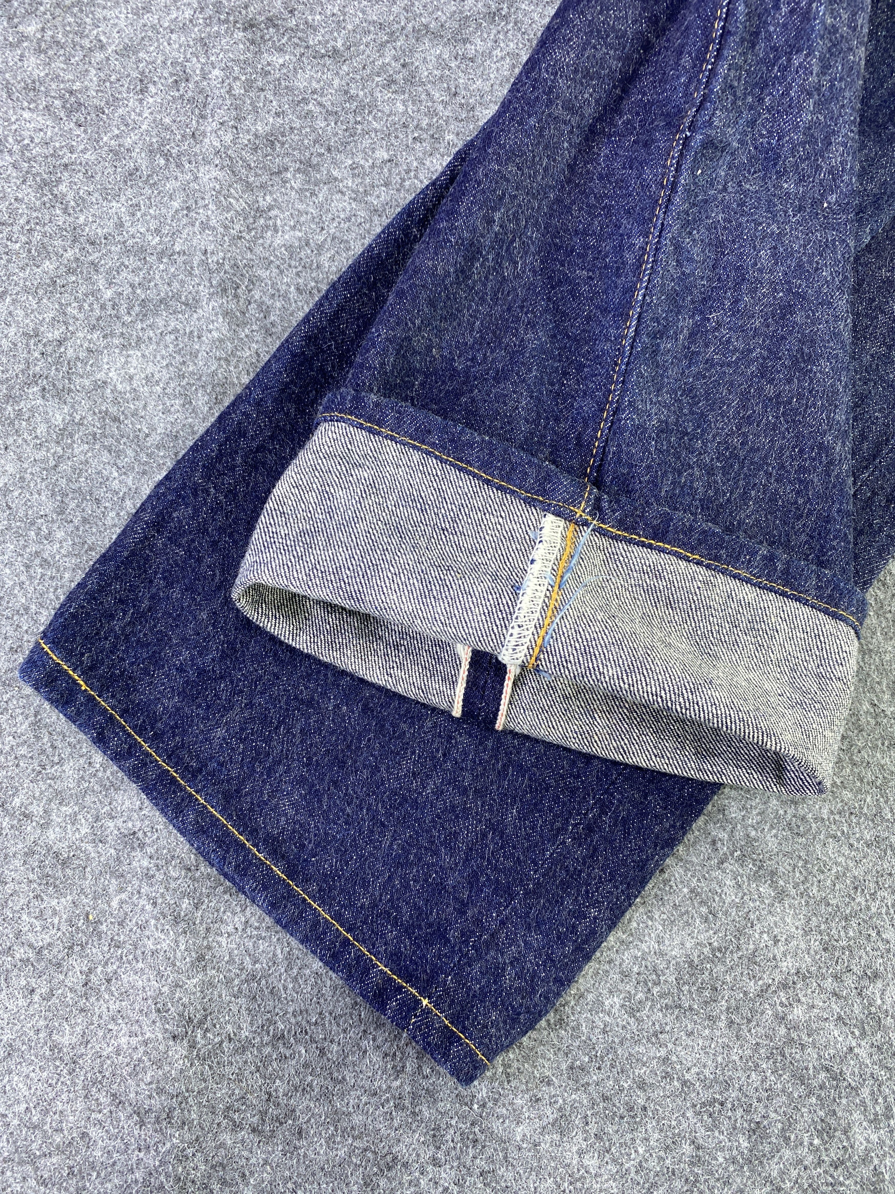 Levi's VINTAGE LEVI'S s501xx Big ‘E’ REDLINE BLUE JEANS-J889 Size US 29 - 13 Thumbnail