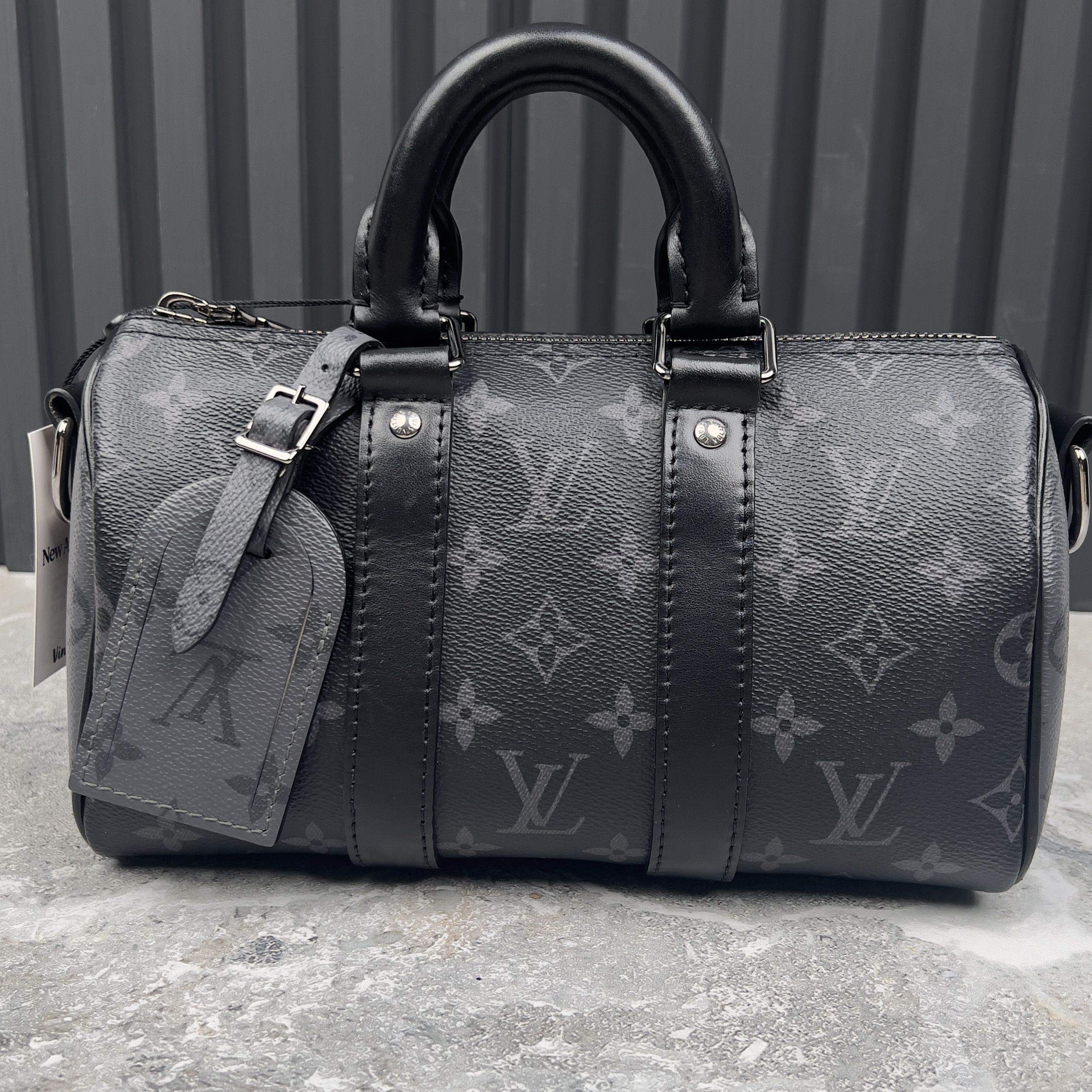 Louis Vuitton Keepall Bandoulière 25 Monogram Eclipse Handbag Size ONE SIZE - 3 Thumbnail