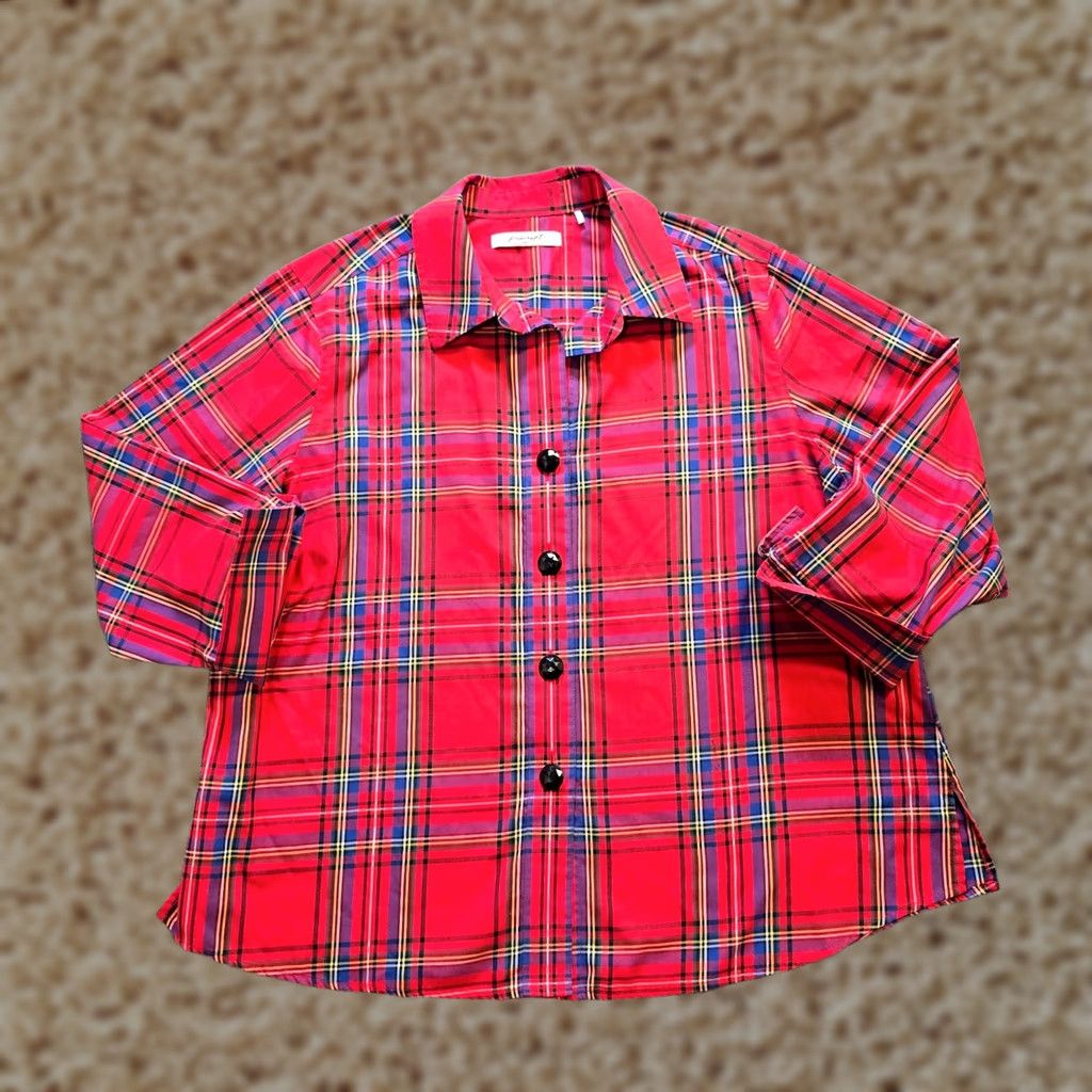 Vintage Foxcroft Top Womens Size 20W Red Plaid 3/4 Sleeve Button No Iron Career Holiday Shirt Women Size 3XL / US 20-22 - 1 Thumbnail