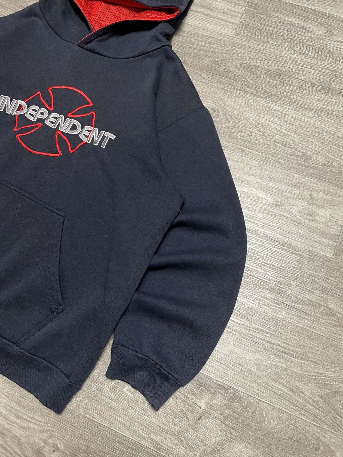 Independent Truck Co. Vintage Independent Skateboarding Hoodie Made In Australia Size US L / EU 52-54 / 3 - 5 Thumbnail