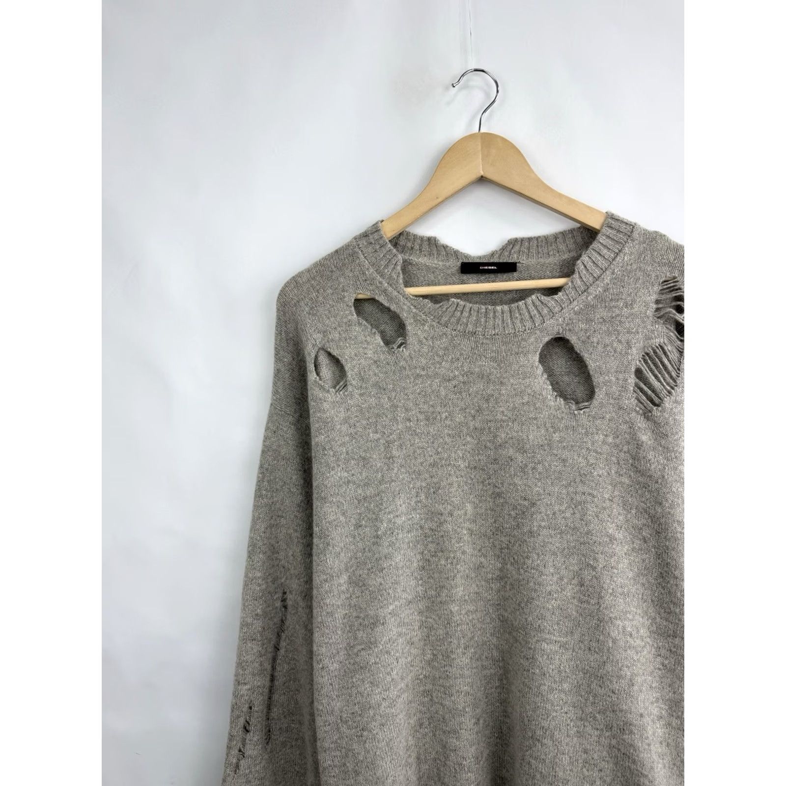 Diesel Diesel Sweater Wool Knit Alpaca Distressed Made in Italy Size L Gray Womens Pullover Vintage? Size L / US 10 / IT 46 - 7 Thumbnail