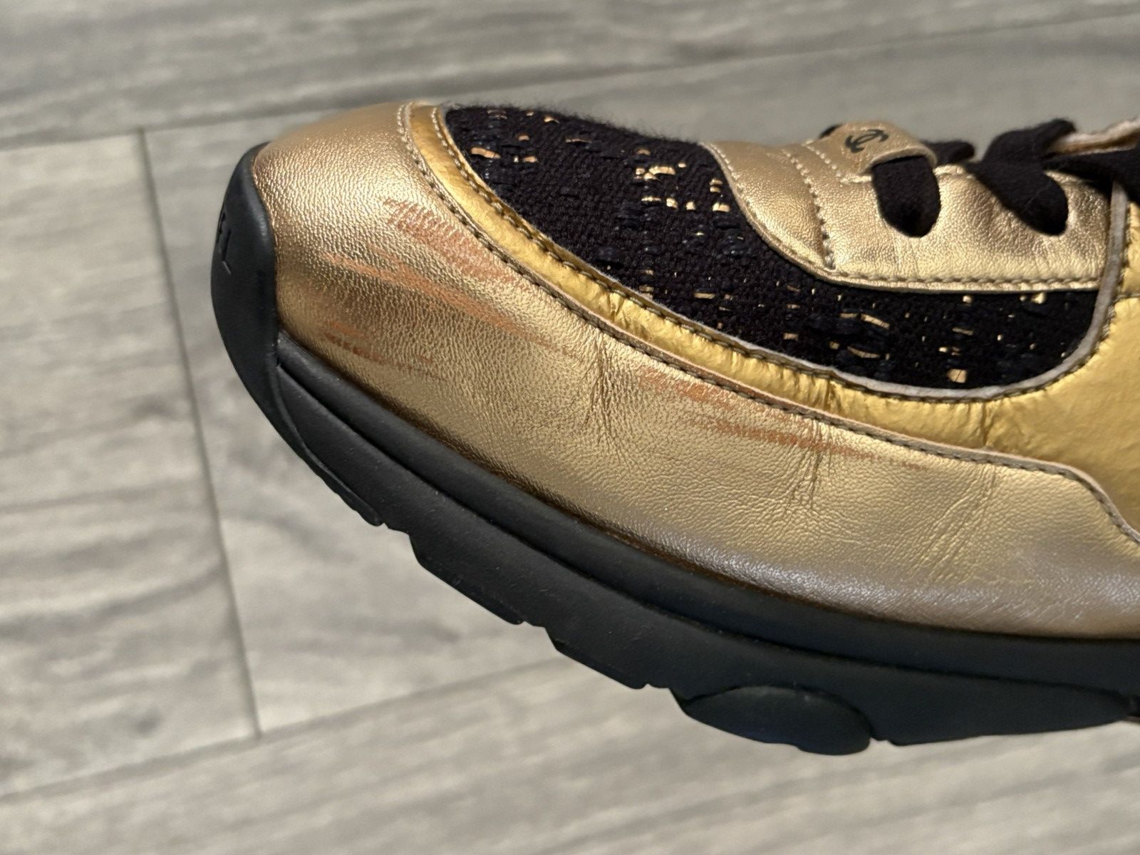 Chanel Chanel gold tweed runner sneakers Size US 9 / EU 42 - 4 Thumbnail