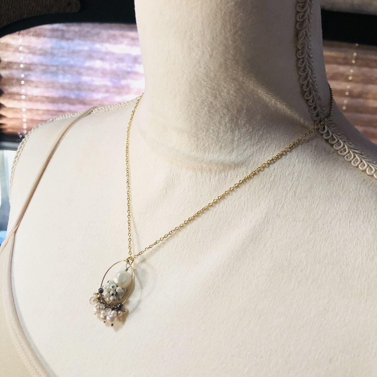 Handmade Handcrafted elegant genuine pearl clear quartz necklace Size ONE SIZE - 3 Thumbnail
