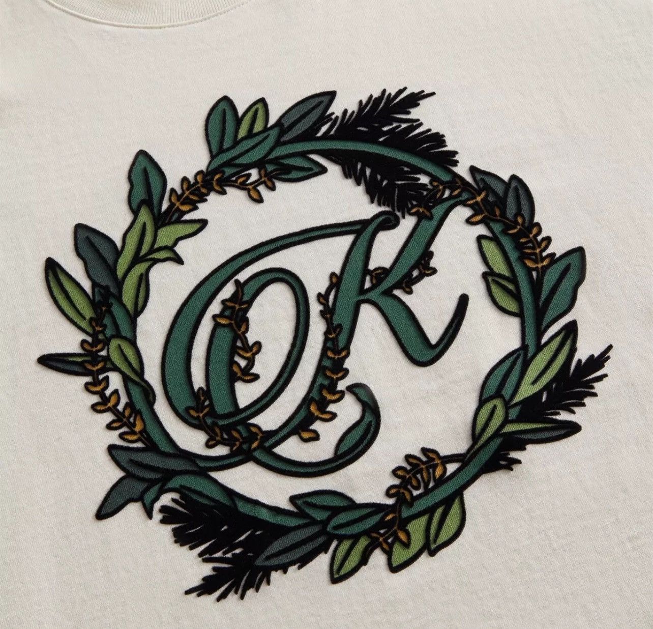 Kith KITH Kithmas Wreath Tee T-Shirt Men’s Size XL in Sandrift Size US XL / EU 56 / 4 - 3 Thumbnail