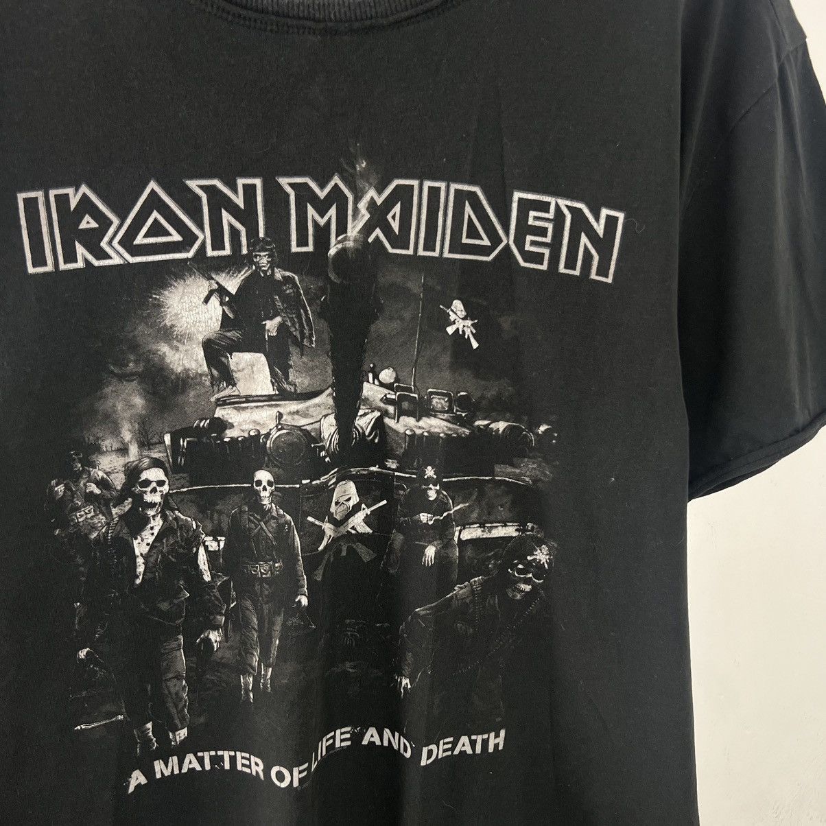 Iron Maiden Vintage Y2K Iron Maiden Big Logo Rock Band T-Shirt Size US XXL / EU 58 / 5 - 3 Thumbnail