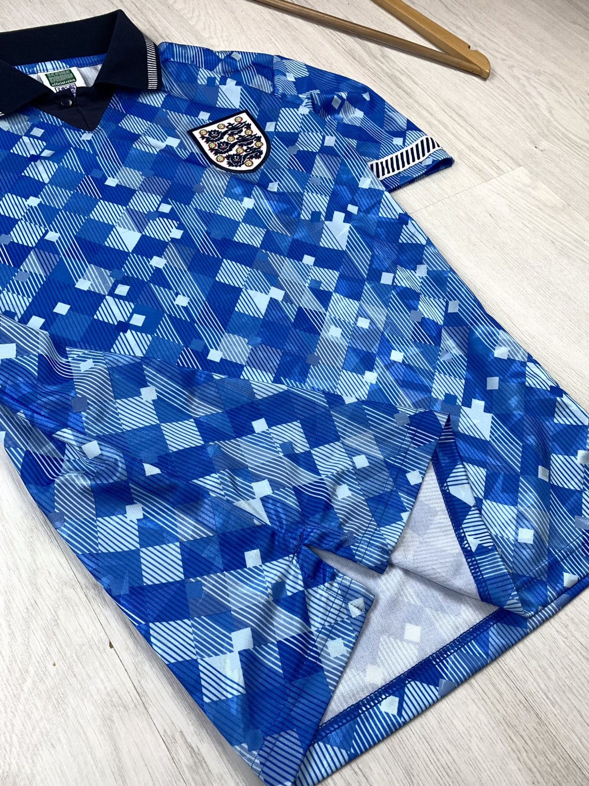 Other Score Draw England 1990-1992 Third Football Jersey Size S Size US S / EU 44-46 / 1 - 7 Thumbnail