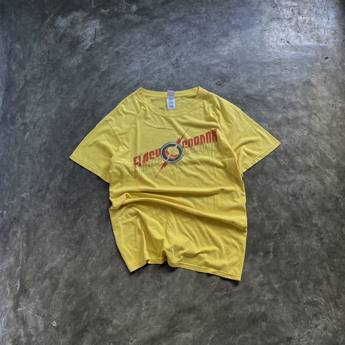 Gildan tshirt queen Flash gordon yellow Size US M / EU 48-50 / 2 - 1 Thumbnail