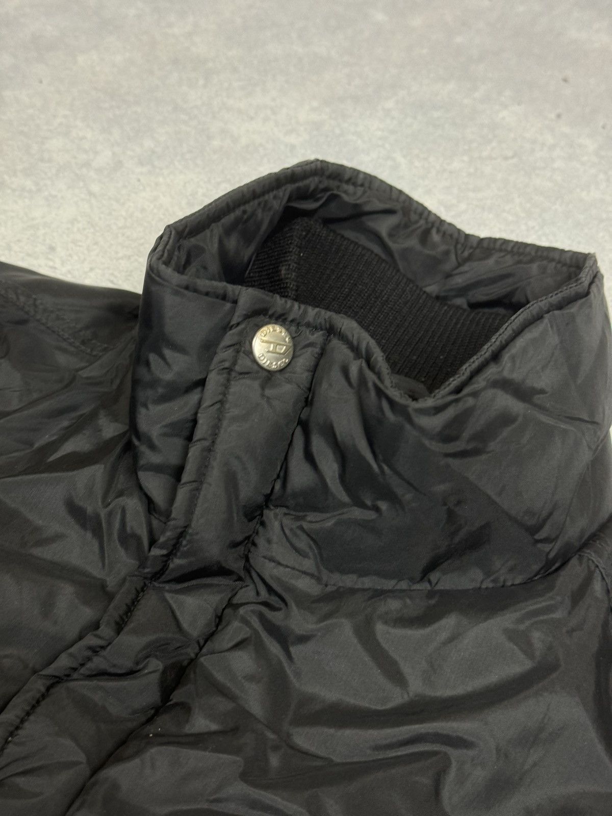 Diesel Vintage Diesel Spell Out Puffer Jacket Avant Garde Size US L / EU 52-54 / 3 - 6 Thumbnail