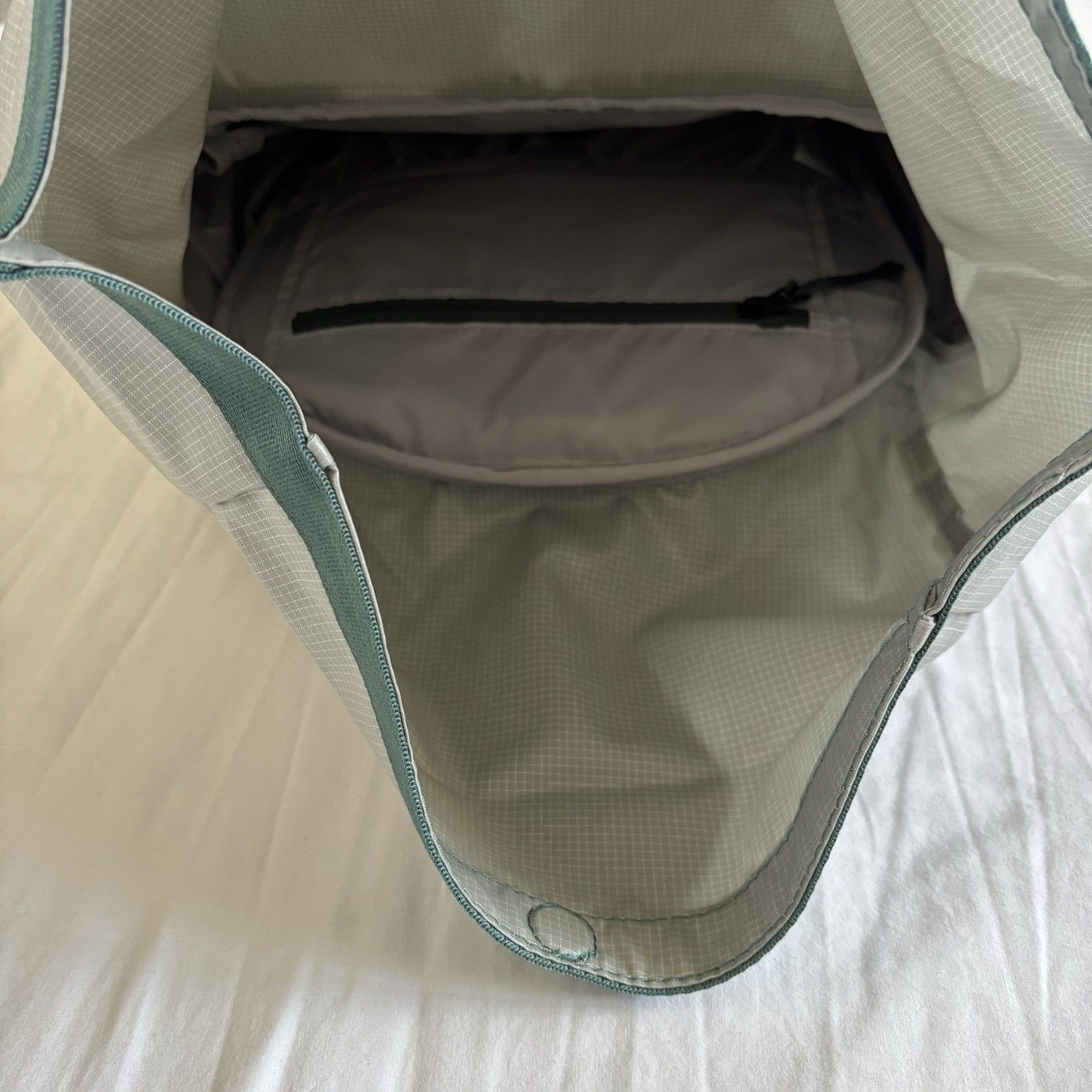 Nike ACG Nike ACG Aysen Unisex Day Backpack (32L) 'Vintage Green’ Size ONE SIZE - 6 Thumbnail