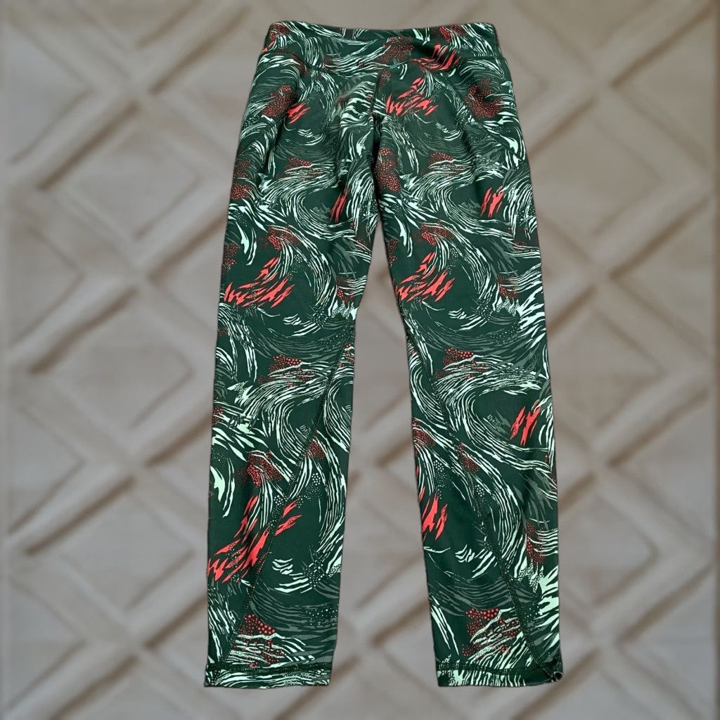 Patagonia Patagonia Leggings Womens M Green Patterned Active Yoga Compression Size 32" / US 10 / IT 46 - 1 Thumbnail