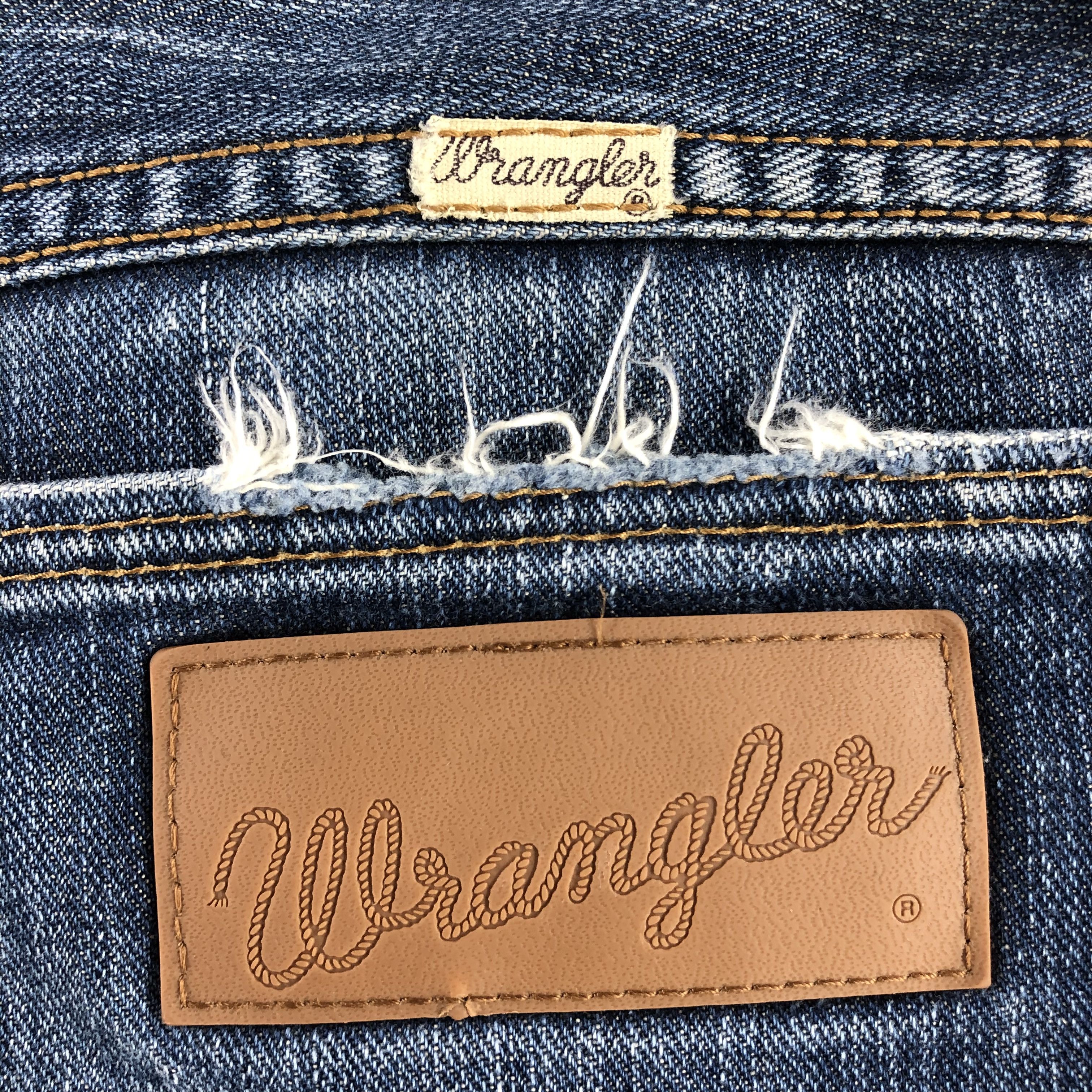 Vintage Vintage Blue Wash Wrangler Jeans-J1891 Size US 35 - 5 Thumbnail